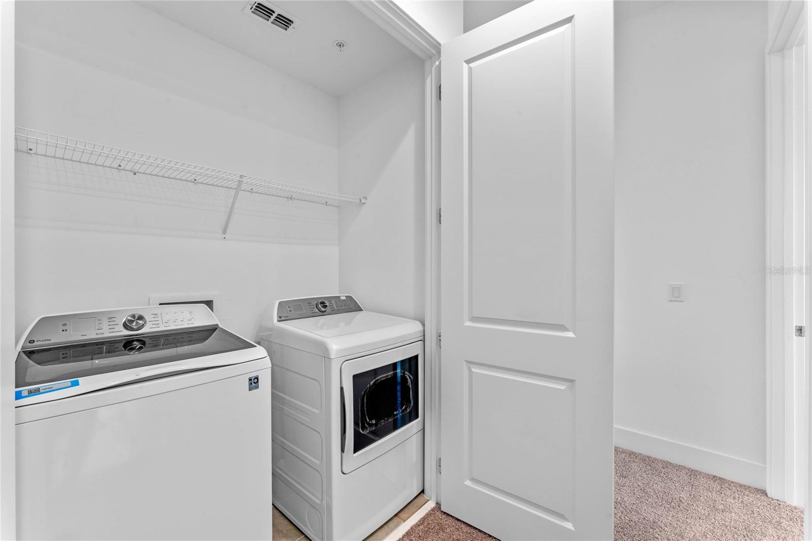 42 W Harding St #c Property Photo 23