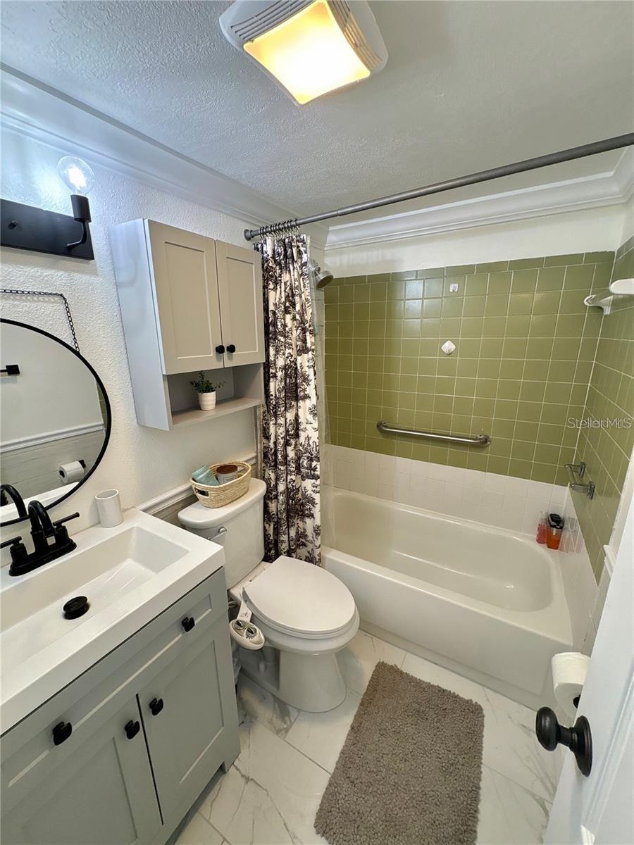 550 Orange Dr #3 Property Photo 8