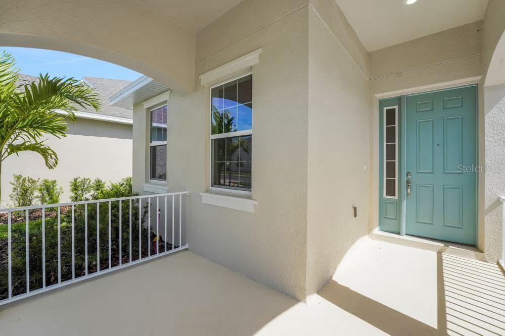 15075 Tea Tree Dr Property Photo 3