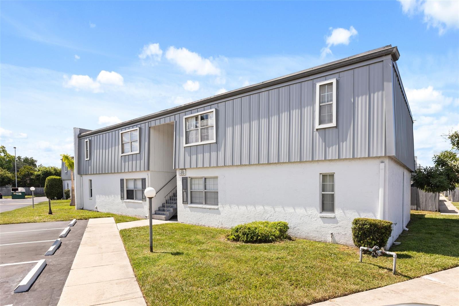 1000 S Semoran Blvd #302 Property Photo 1