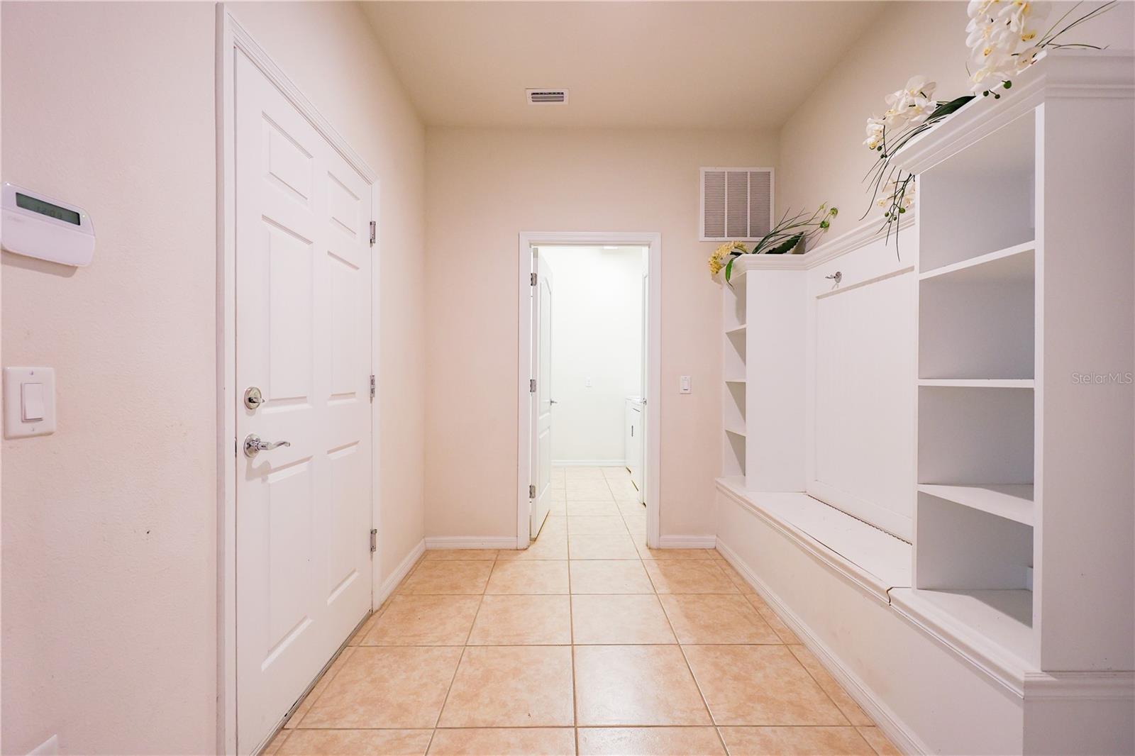 8812 Macapa Dr Property Photo 10