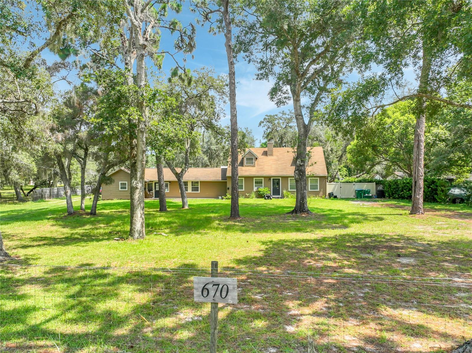 670 E State Road 46 Property Photo 1