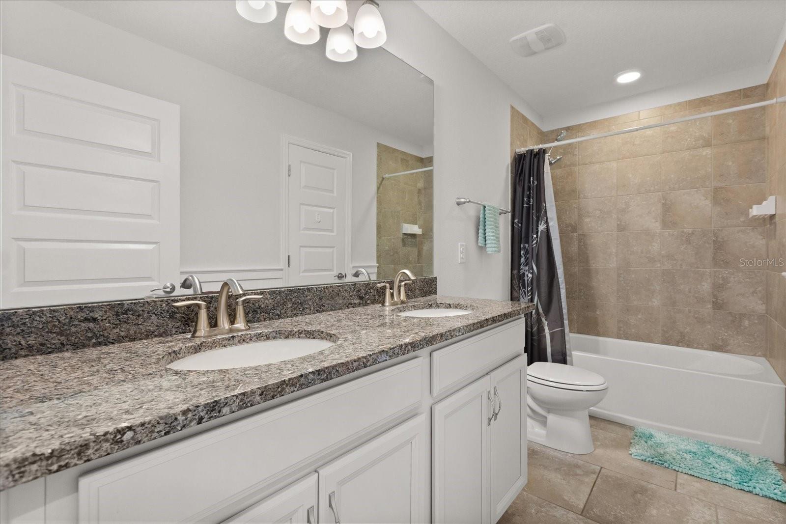 16124 Azure Key St Property Photo 18