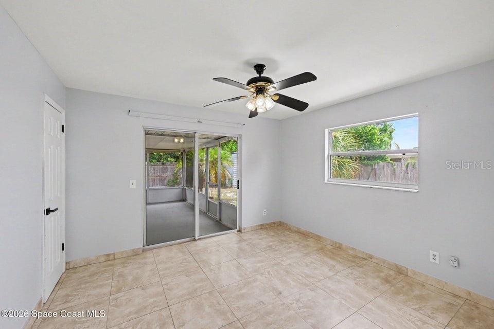 2292 Lakeview Dr Property Photo 6