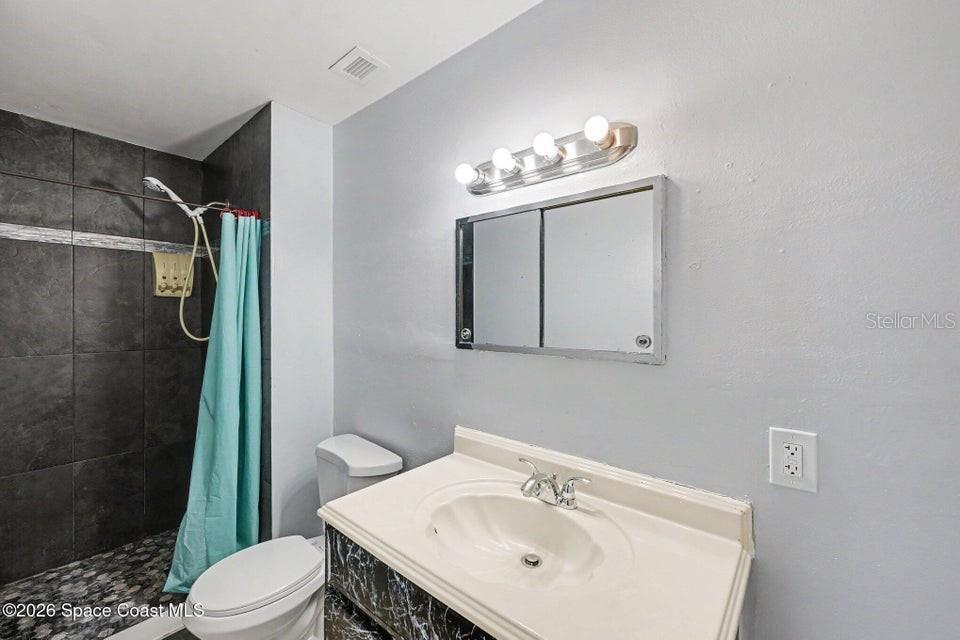 2292 Lakeview Dr Property Photo 7