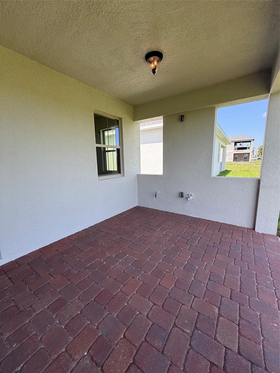5123 Buttonsage Dr Property Photo 4
