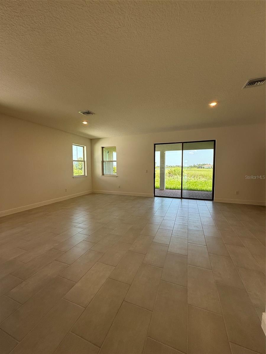 5123 Buttonsage Dr Property Photo 5