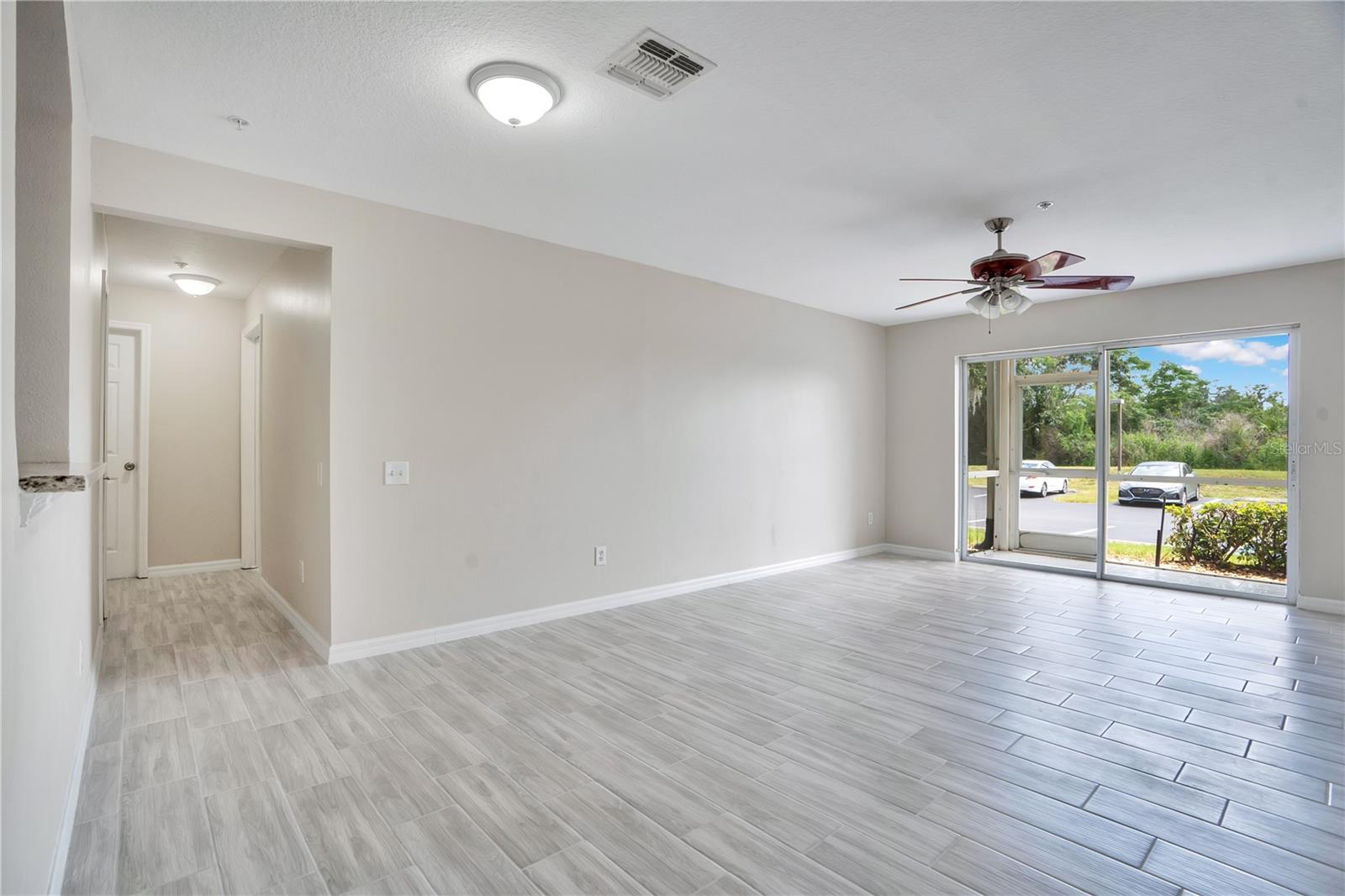 3960 Southpointe Dr #504 Property Photo 11