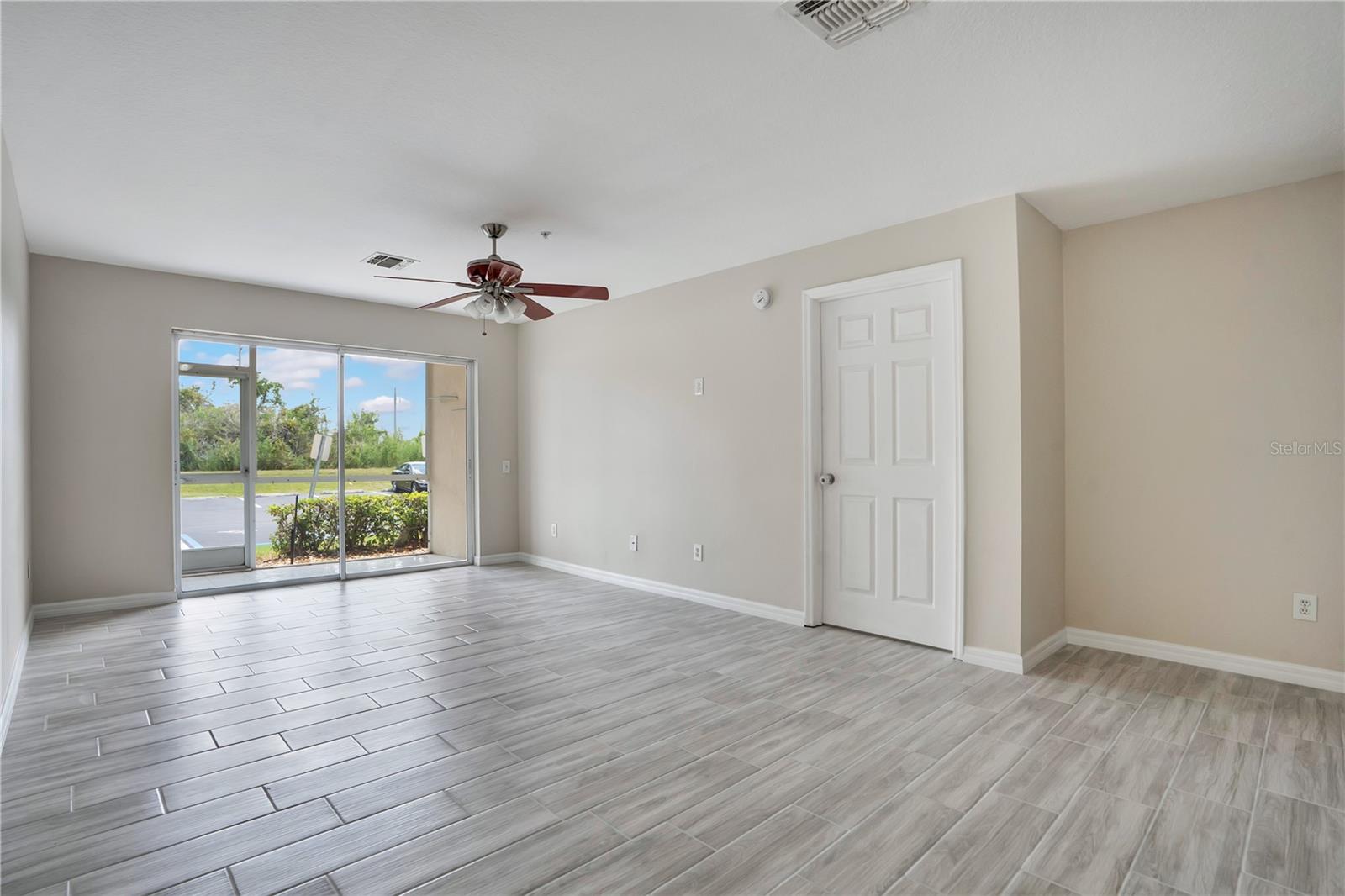 3960 Southpointe Dr #504 Property Photo 13