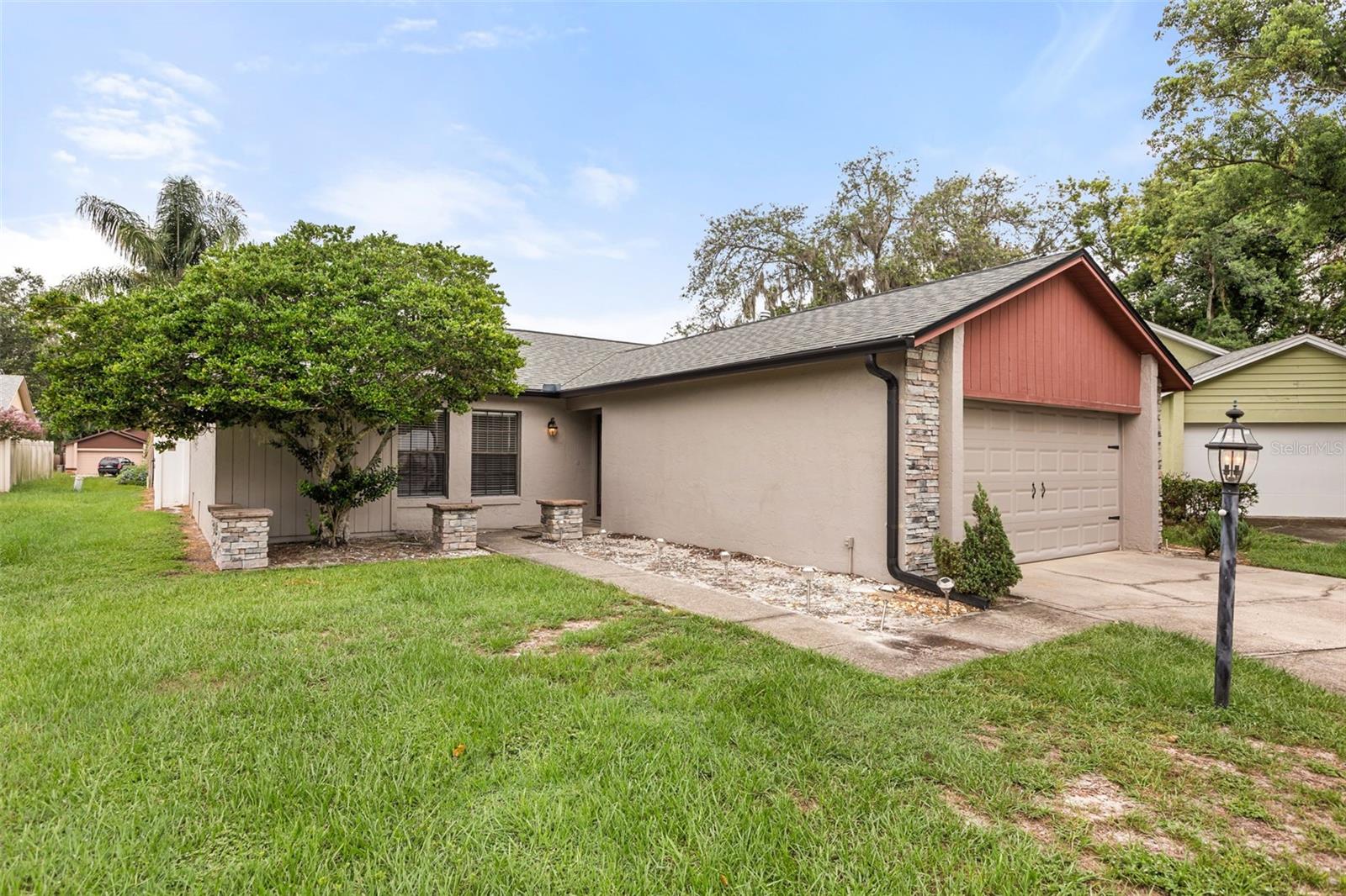 1275 BRIDLEBROOK DR
