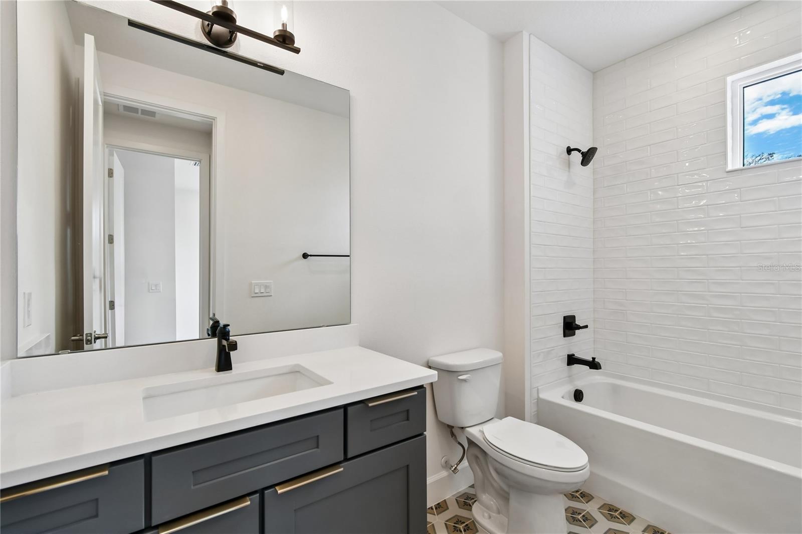 3107 Tidewatch Loop Property Photo 10
