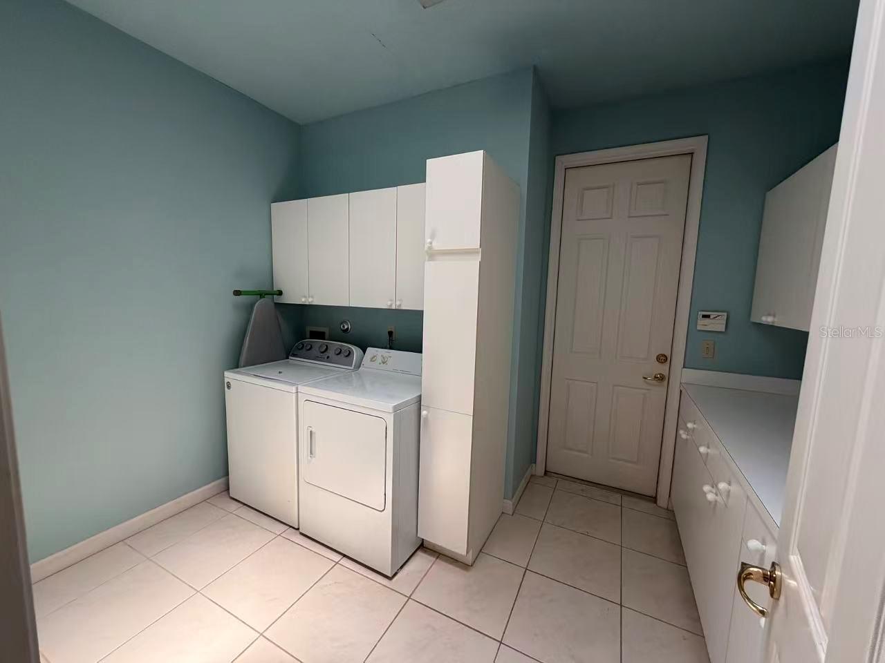 173 Orange Tree Dr Property Photo 9