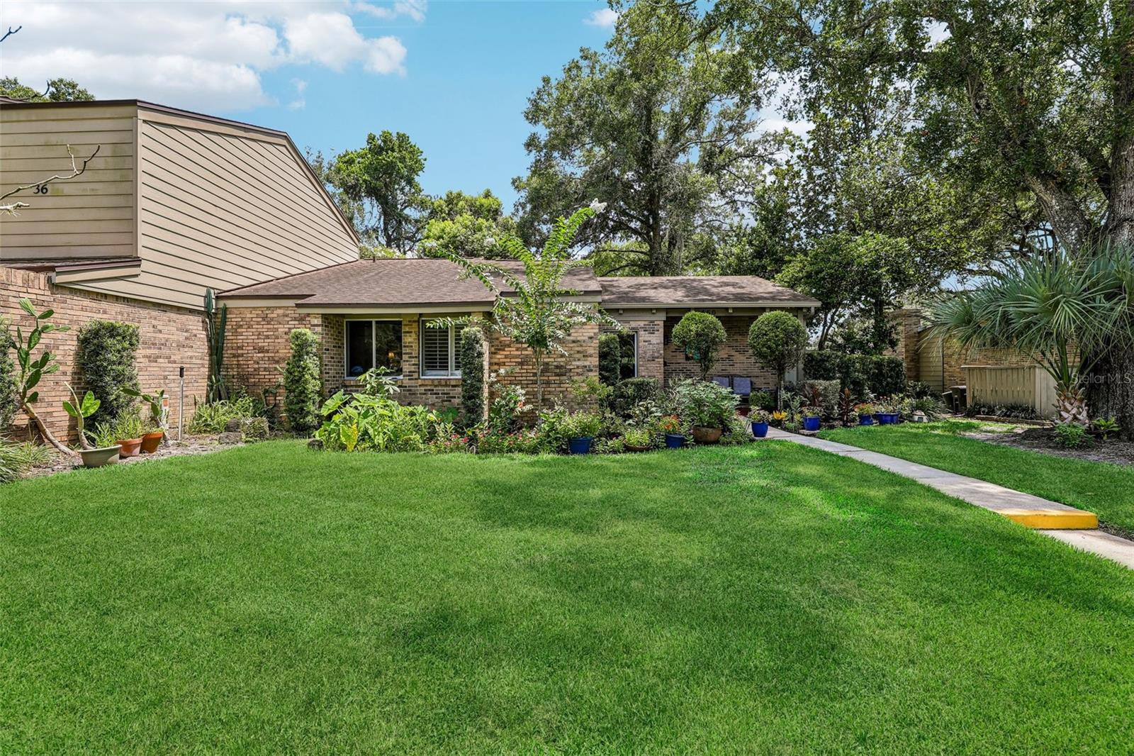 460 OAK HAVEN DR
