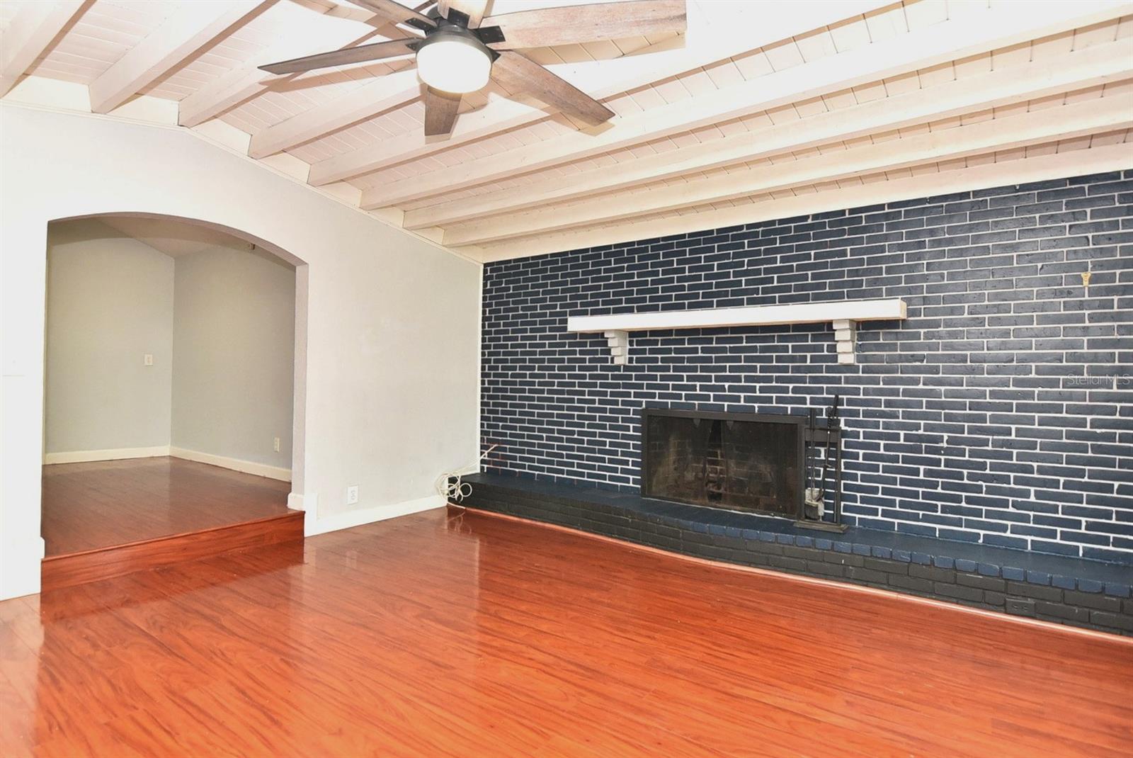 7033 Easter St Property Photo 10