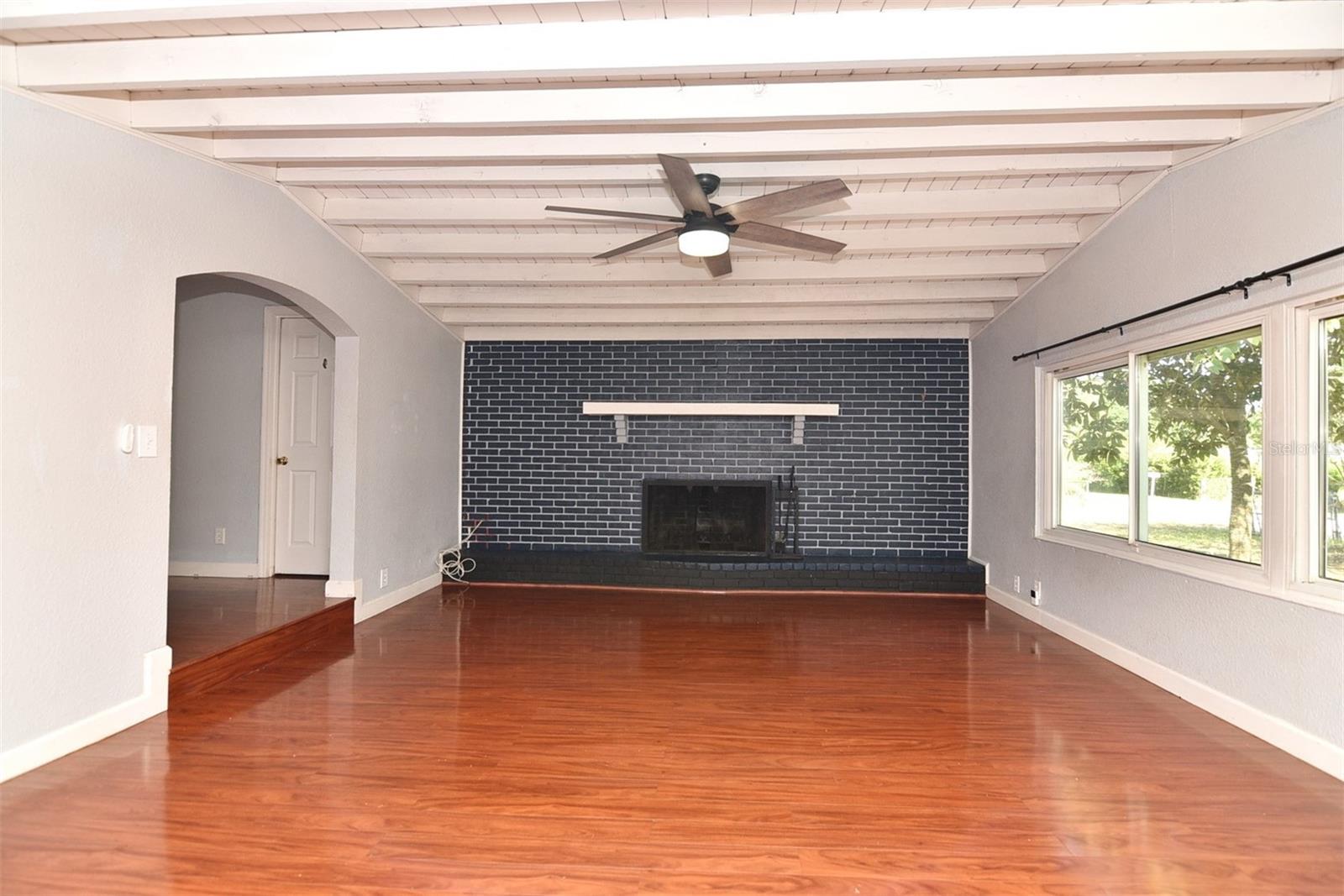 7033 Easter St Property Photo 11
