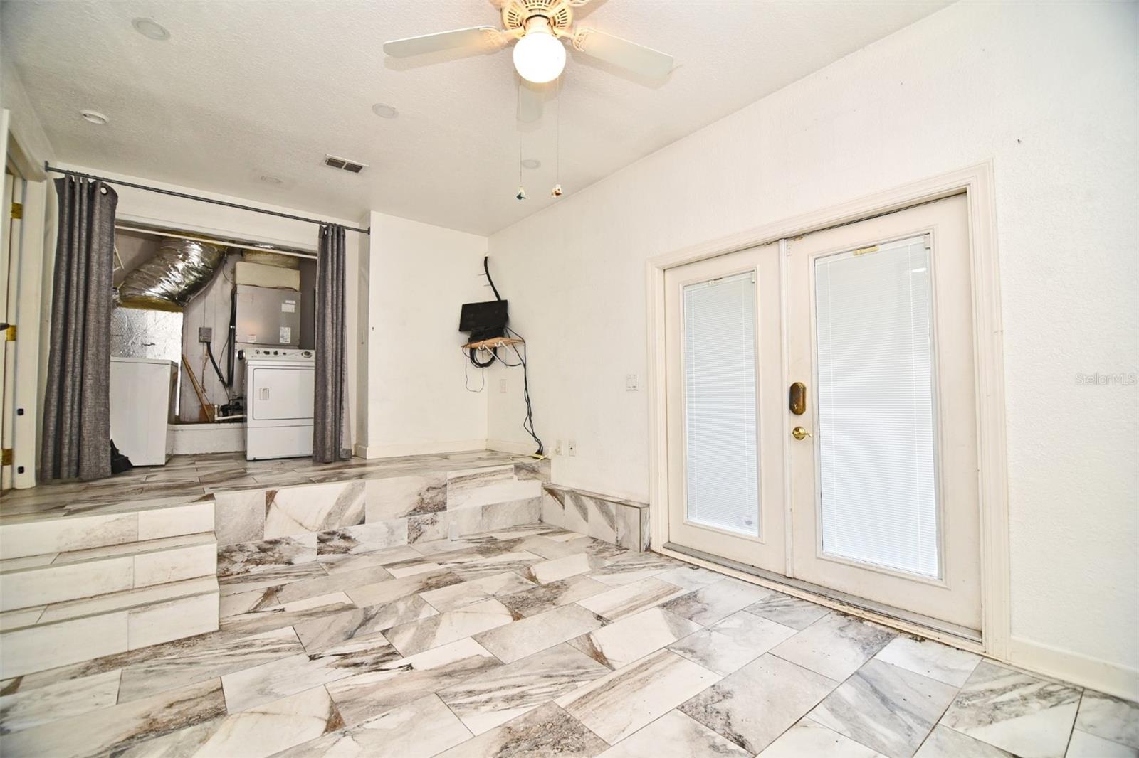 7033 Easter St Property Photo 15