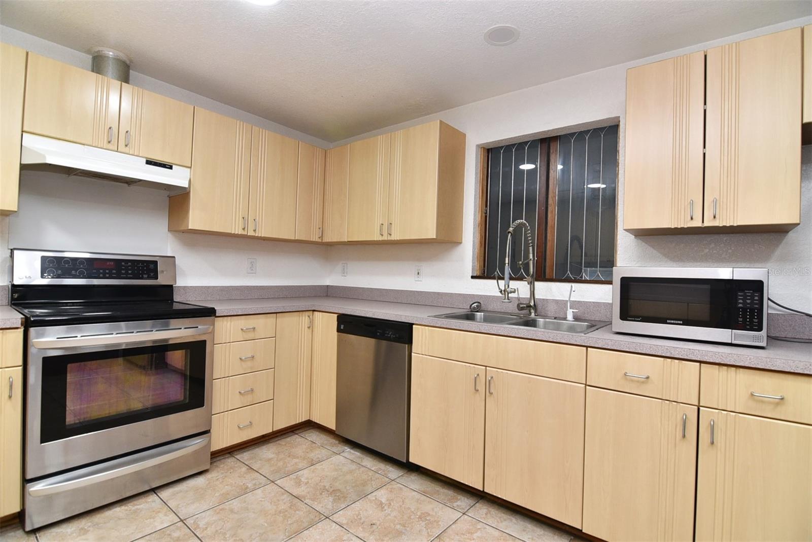 7033 Easter St Property Photo 32