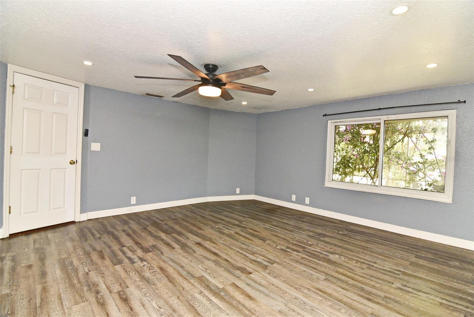 7033 Easter St Property Photo 35