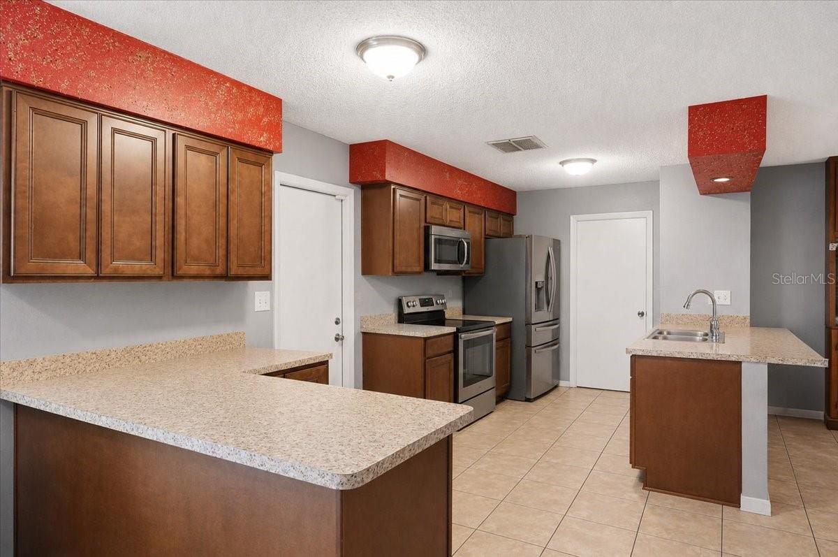 408 Lanier Ln Property Photo 13