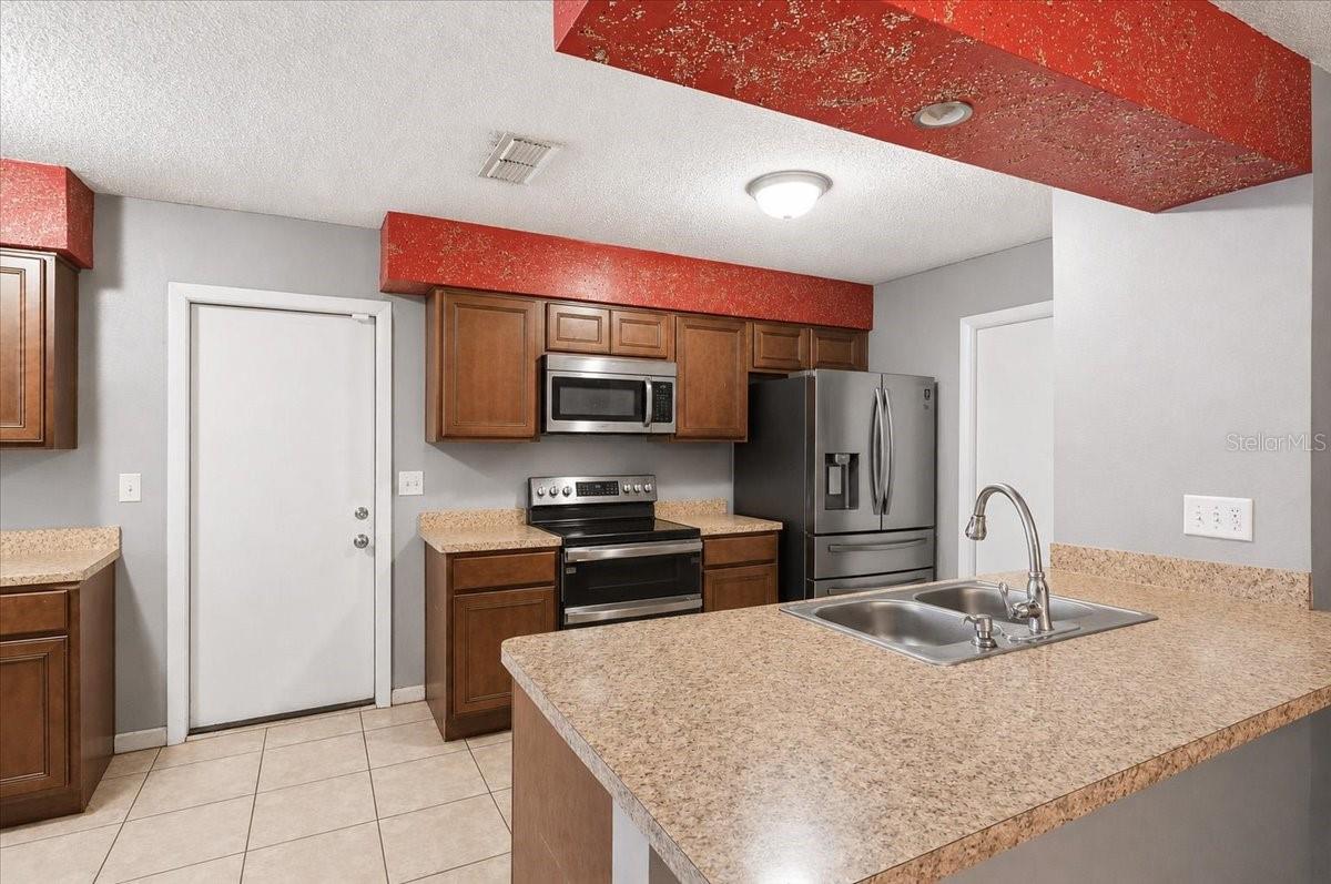 408 Lanier Ln Property Photo 14