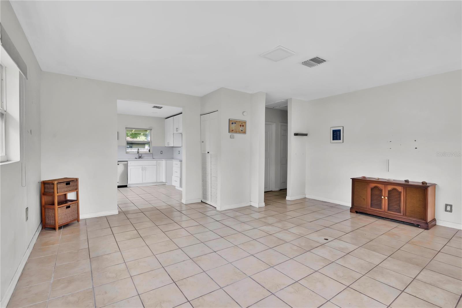 315 E St Property Photo 13