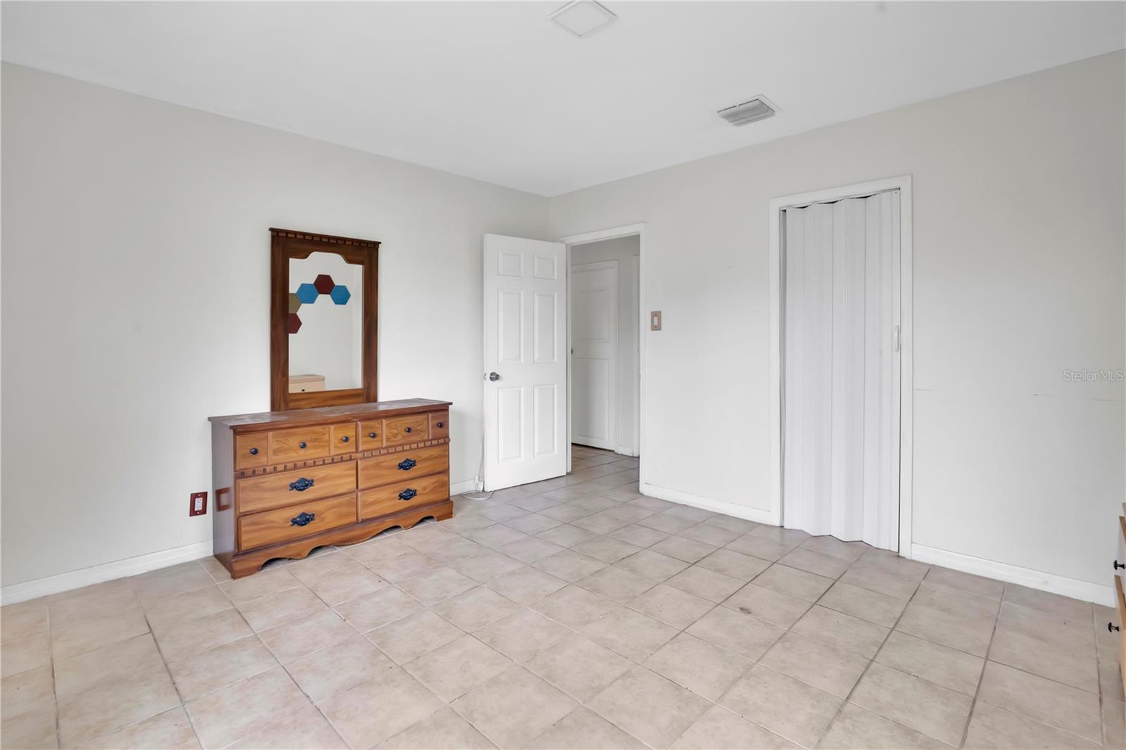 315 E St Property Photo 15
