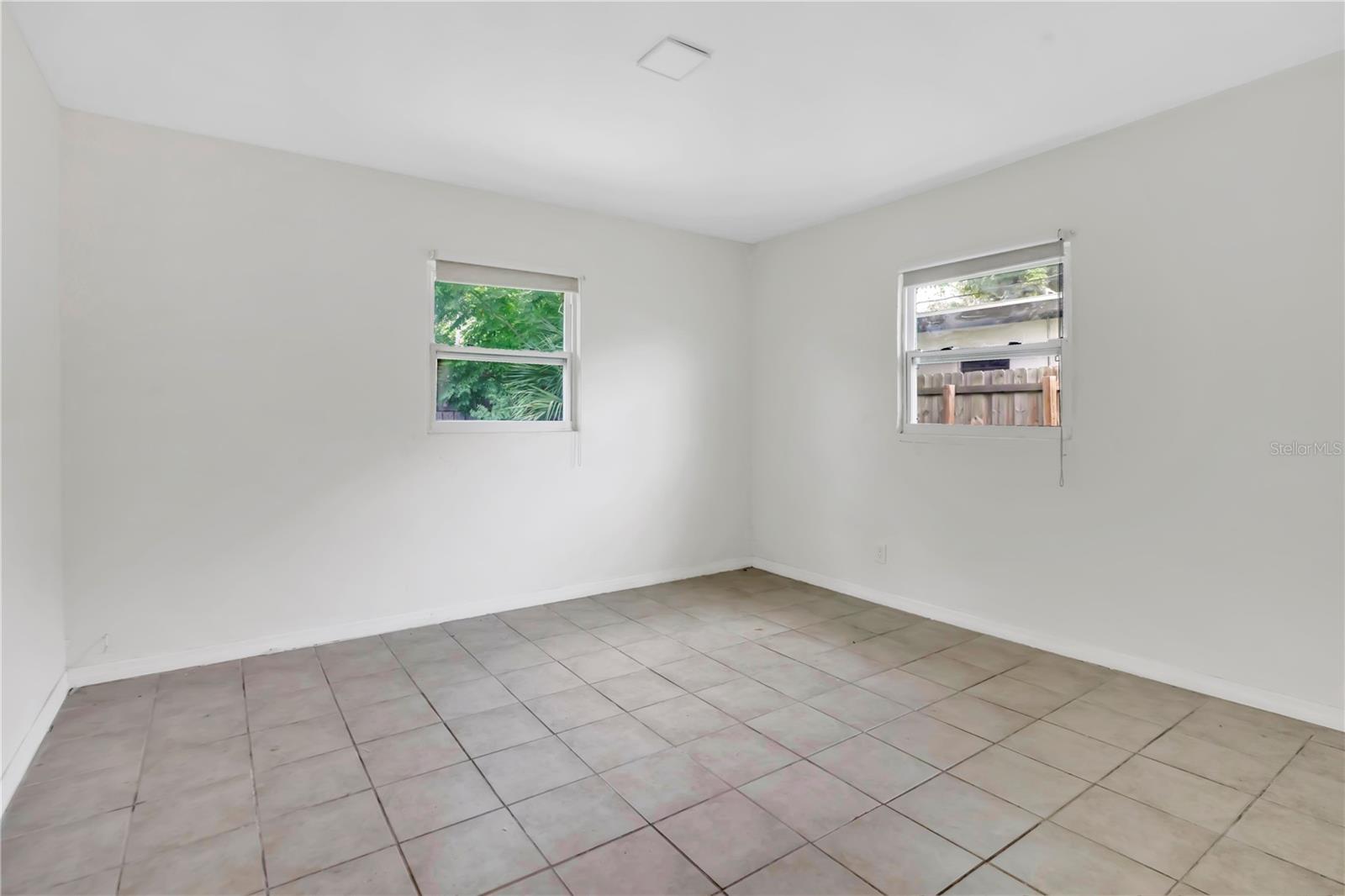 315 E St Property Photo 19