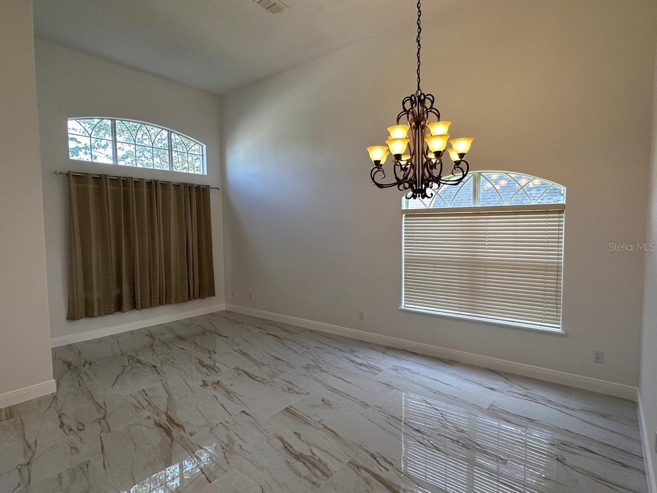 844 Spring Oak Cir Property Photo 6