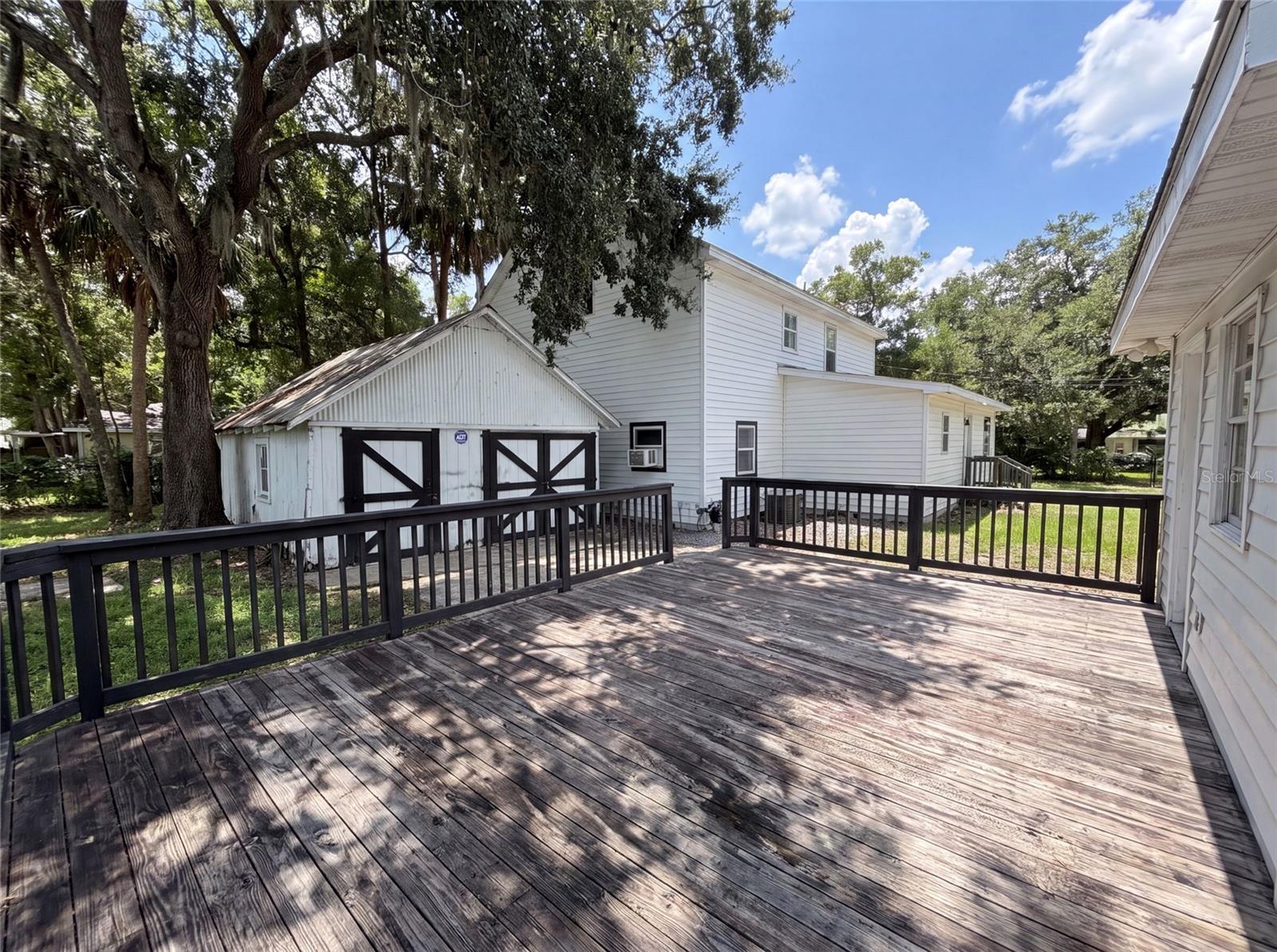 111 S Oleander Ave Property Photo 31