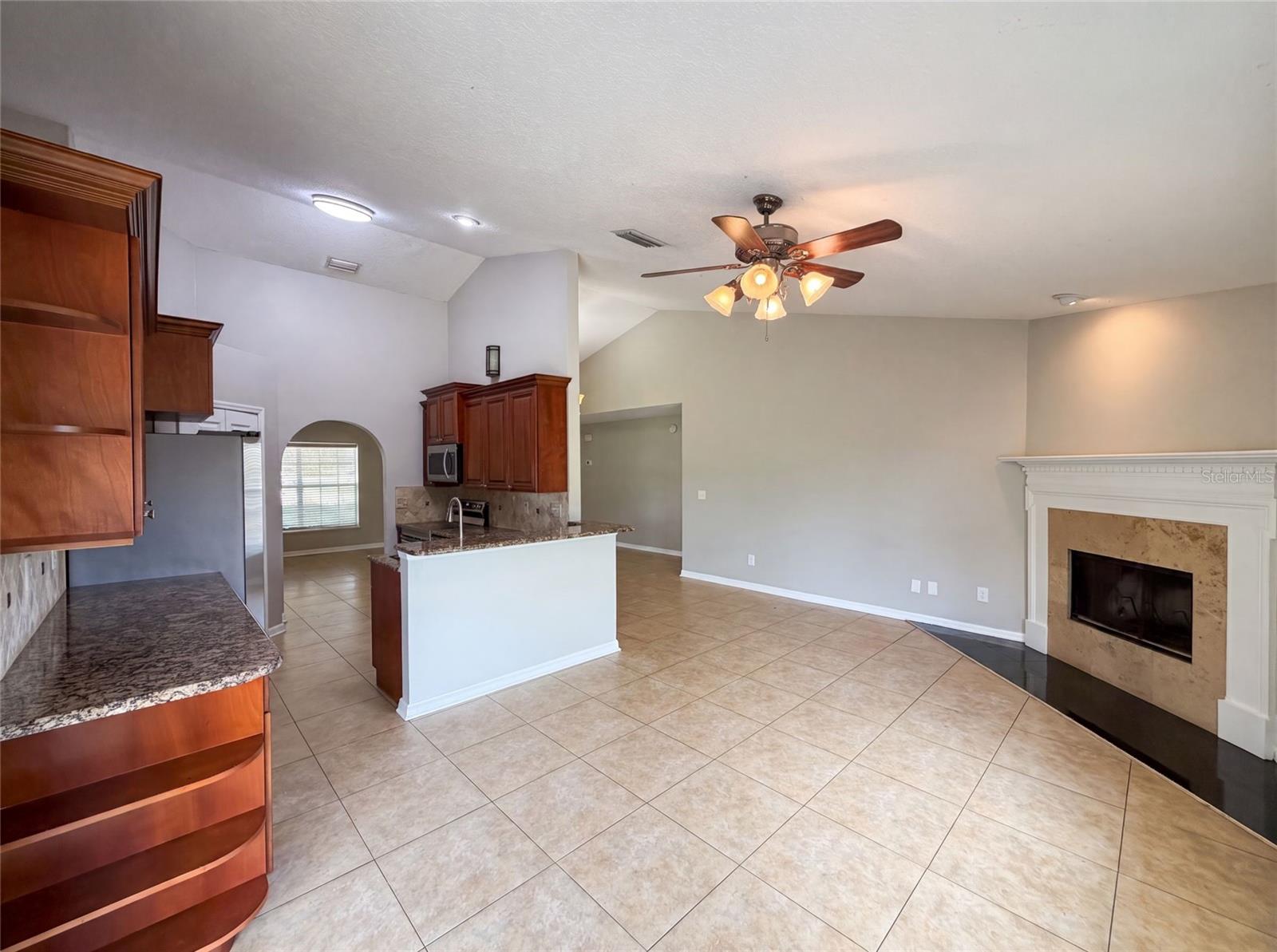 17802 Jefferson St Property Photo 7