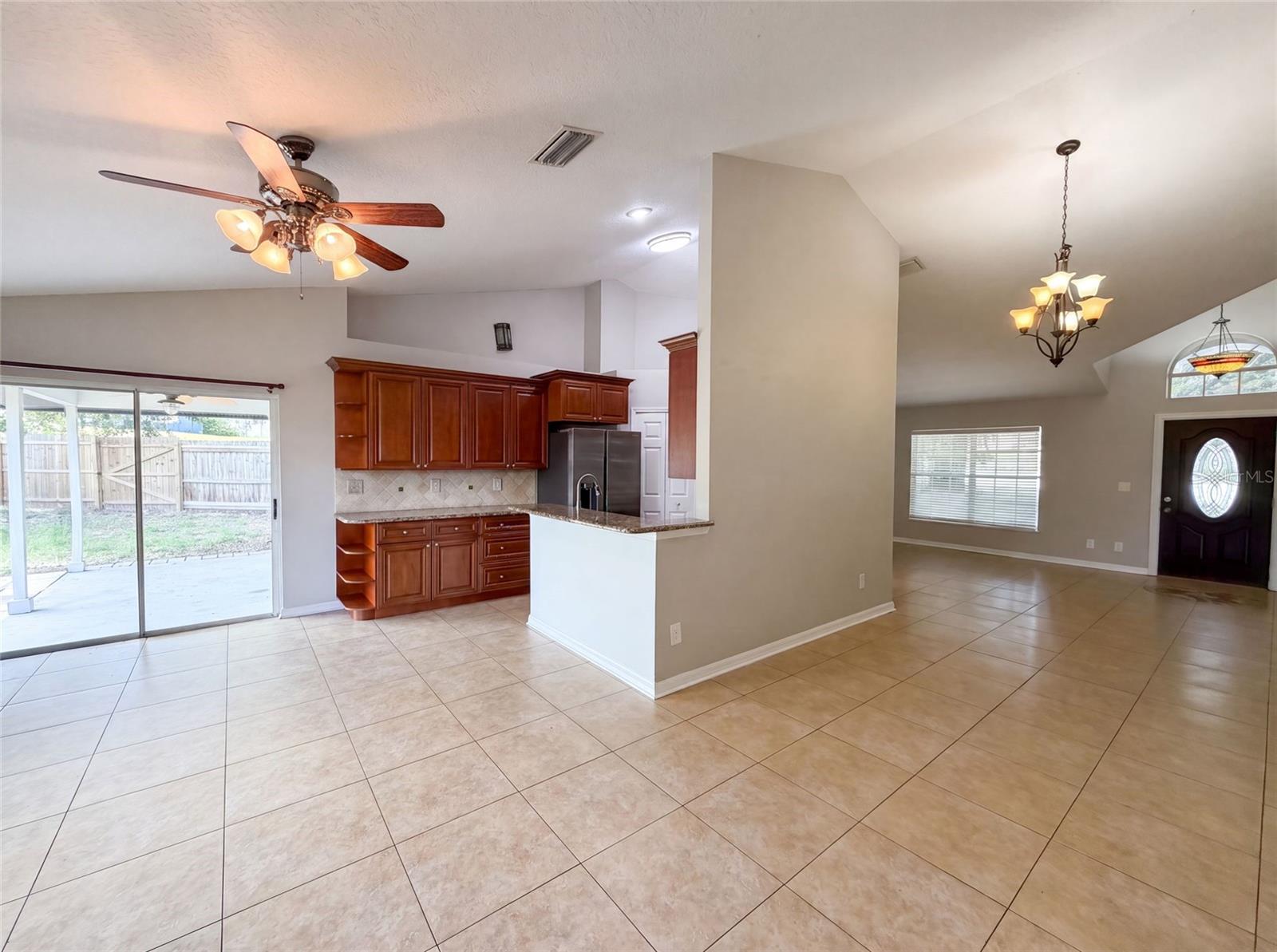 17802 Jefferson St Property Photo 8