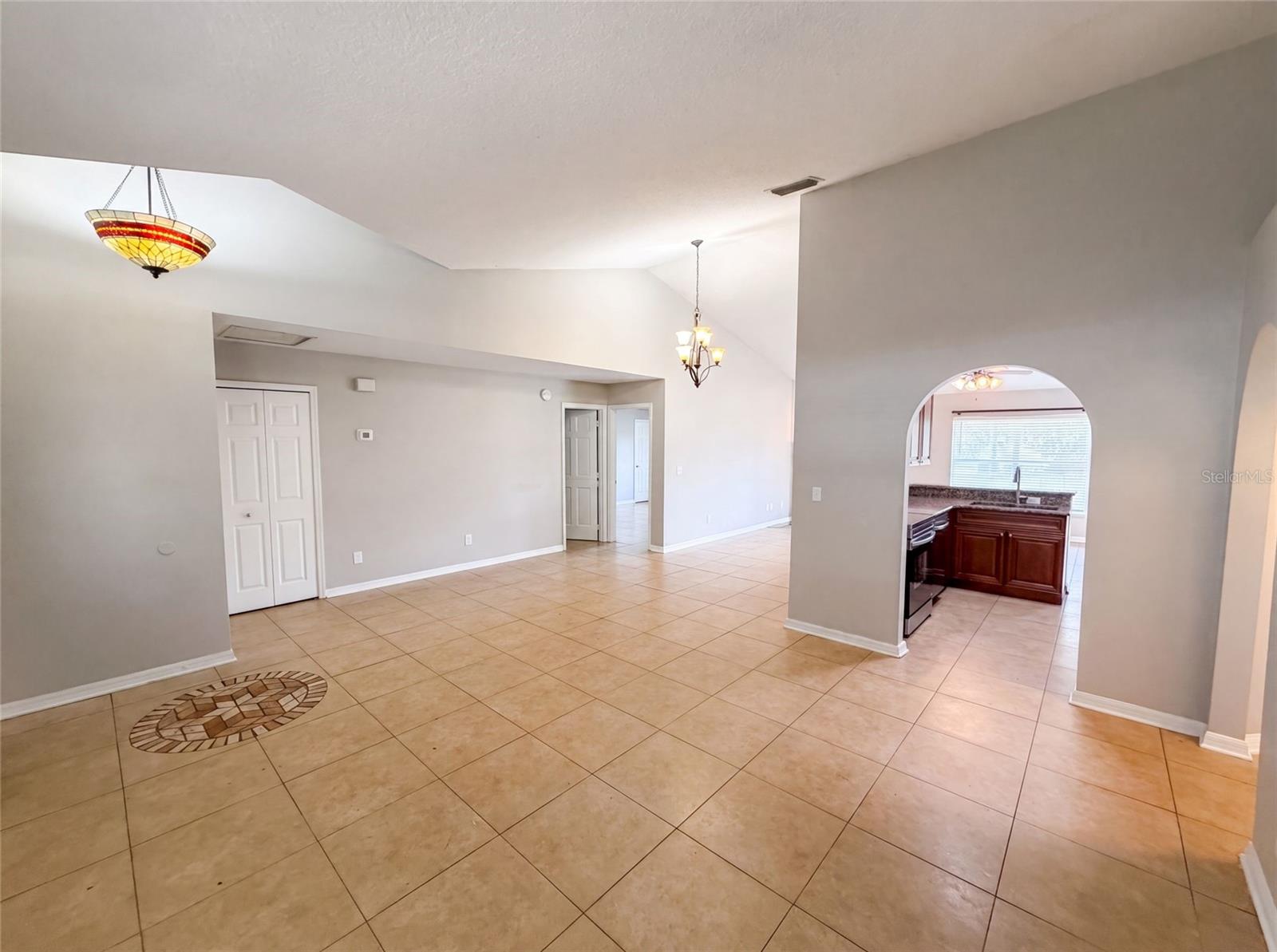 17802 Jefferson St Property Photo 14
