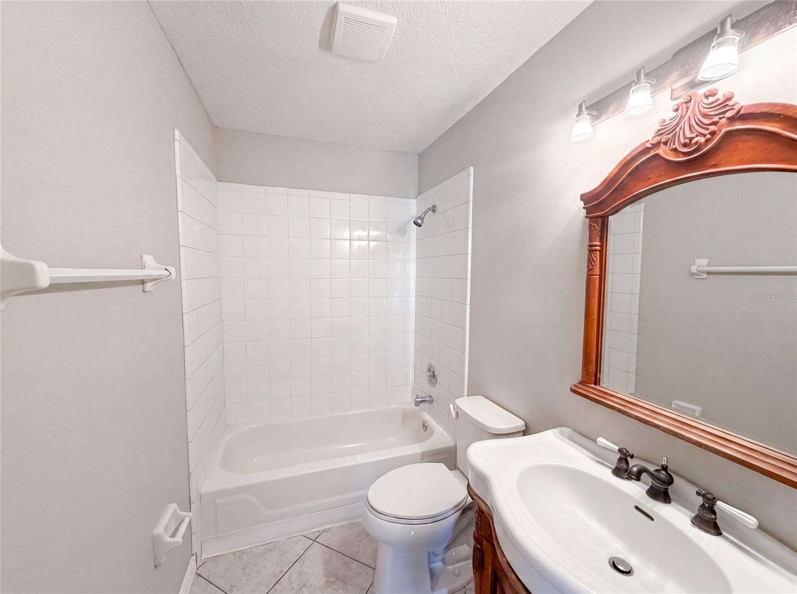 17802 Jefferson St Property Photo 17