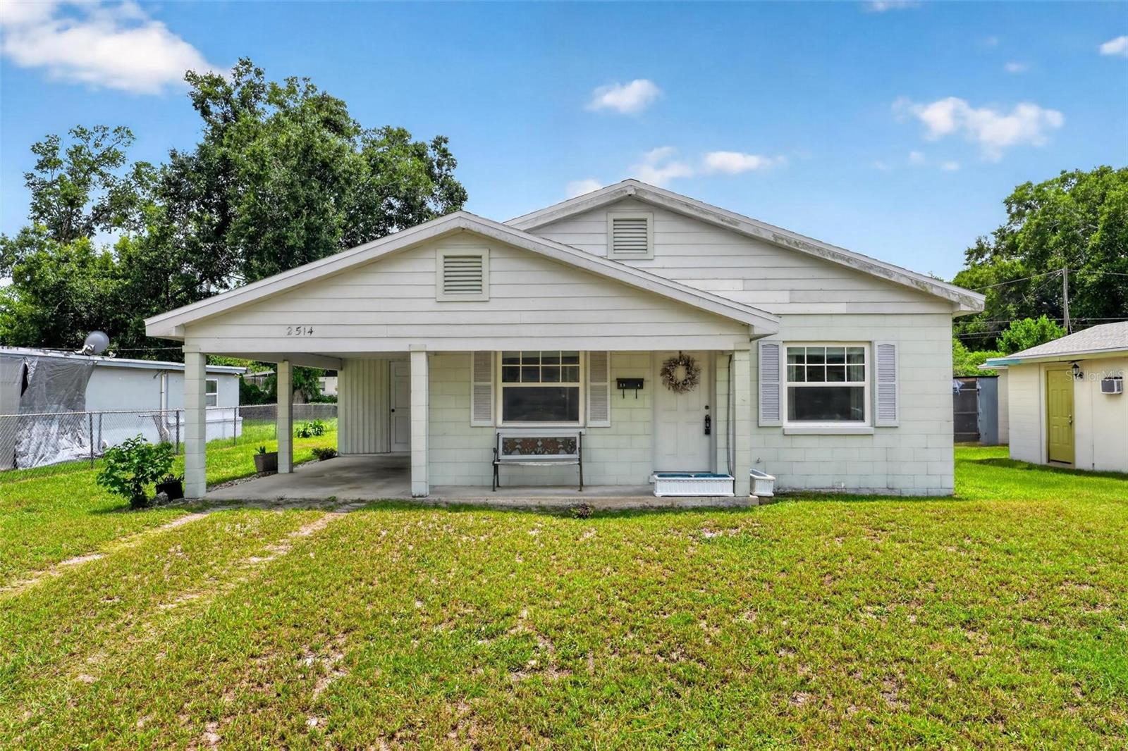 2514 Drake Dr Property Photo 1