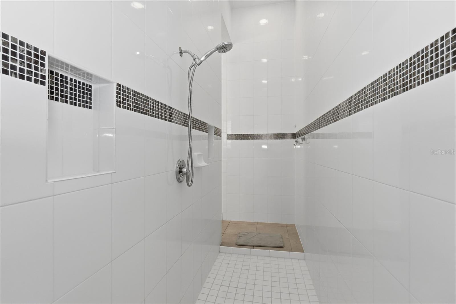 7945 Chilton Dr Property Photo 35