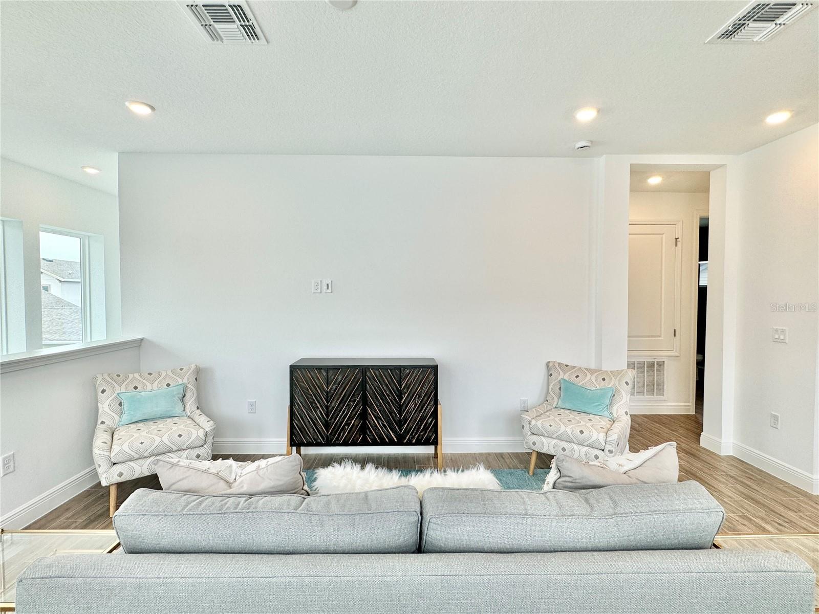 13442 Leggett Aly Property Photo 6