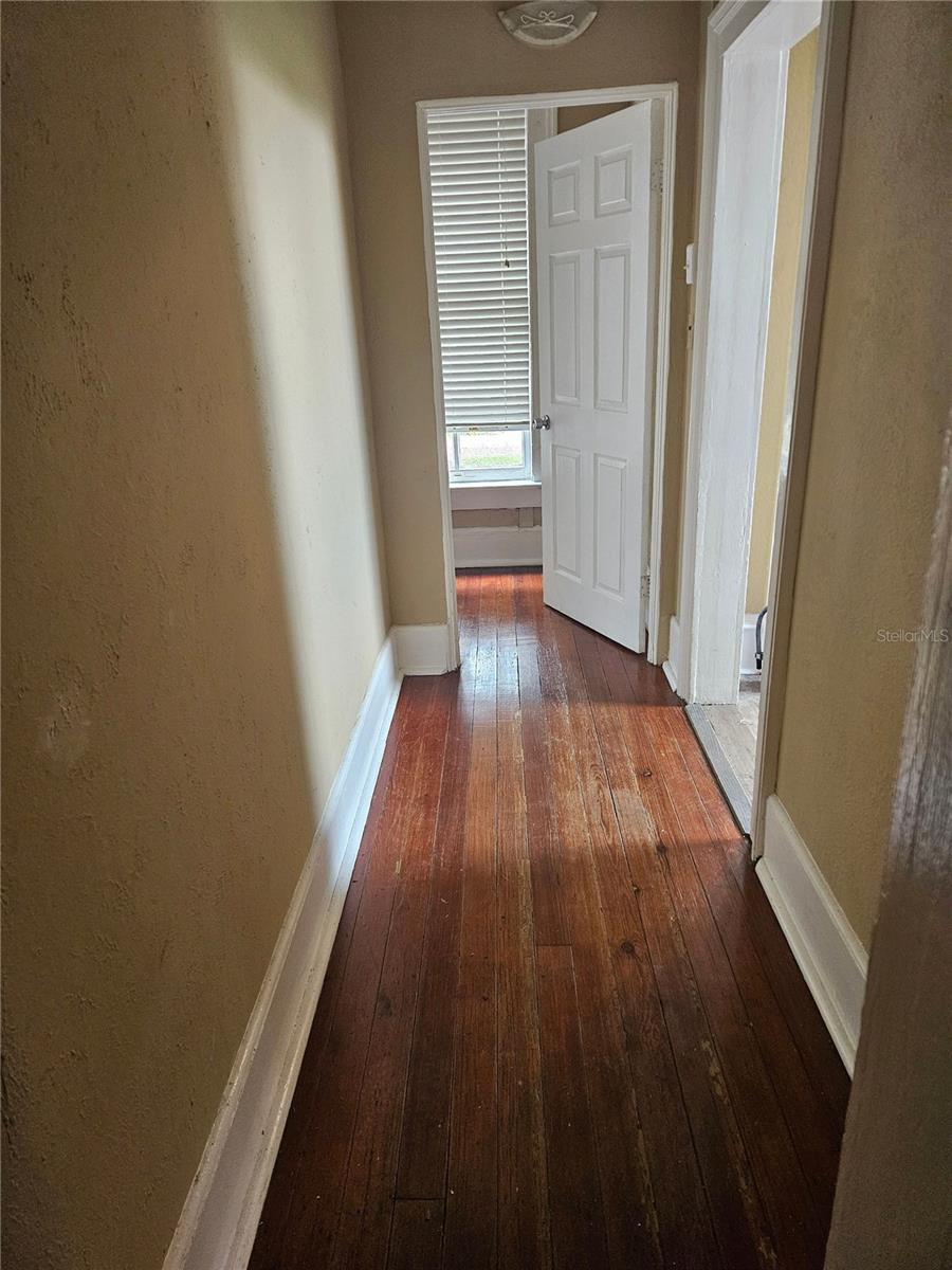 725 N Westmoreland Dr #1 Property Photo 5