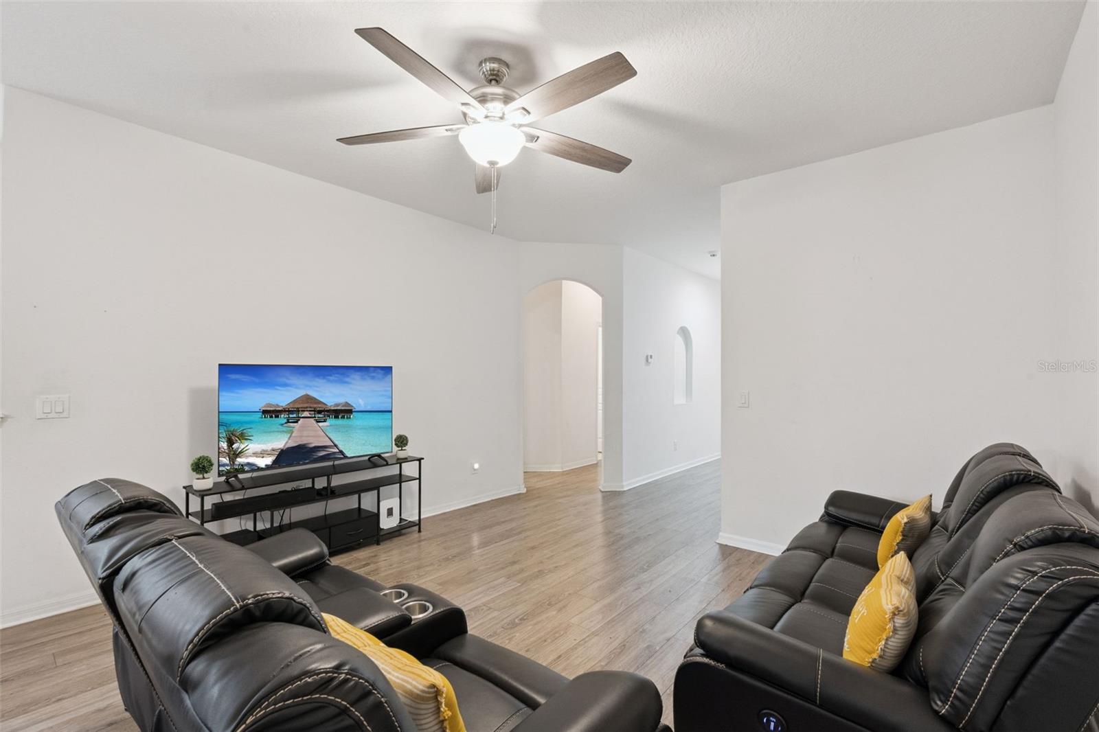 4882 Ashurst St Property Photo 12