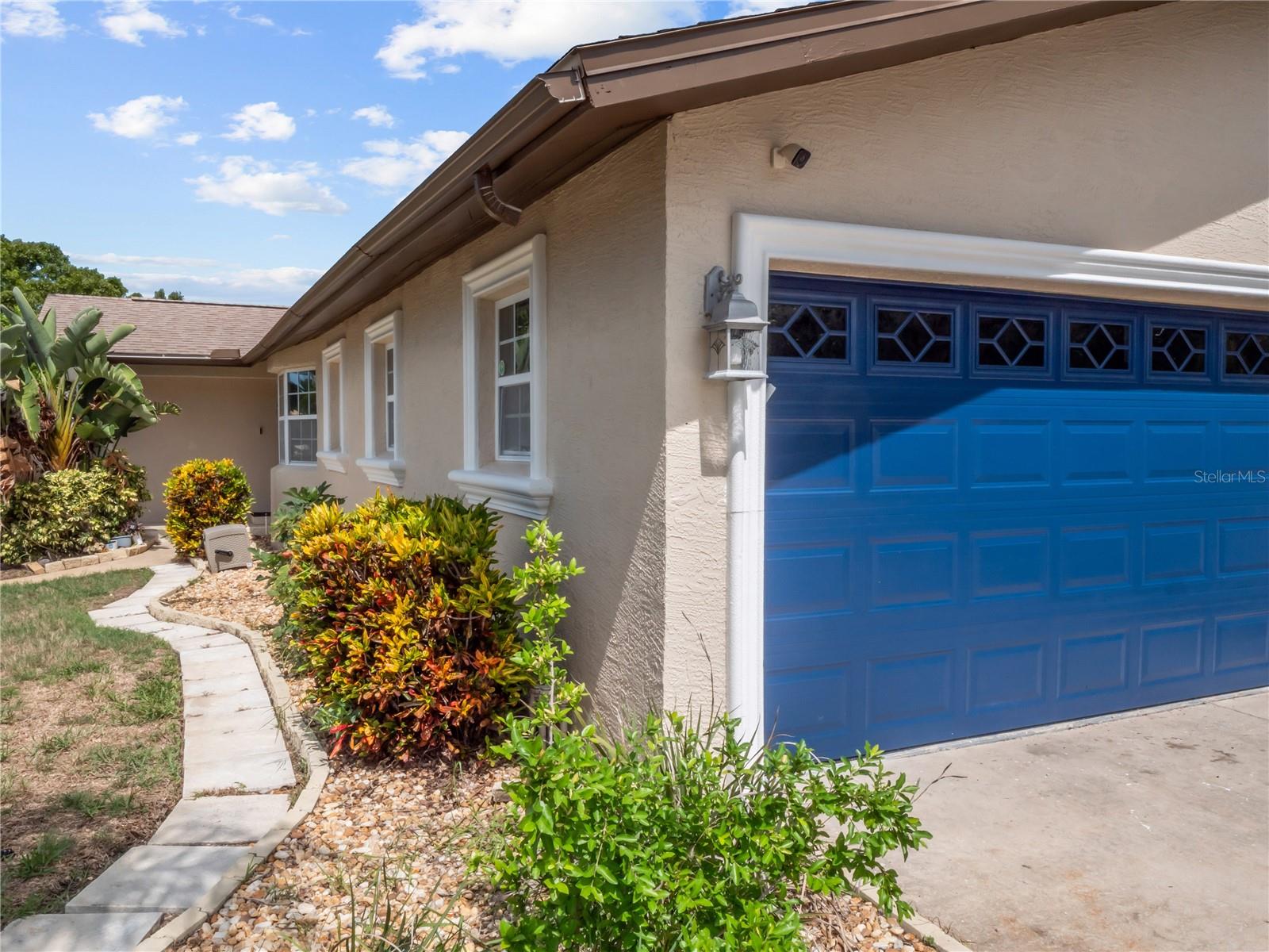 14331 Apache Ave Property Photo 3