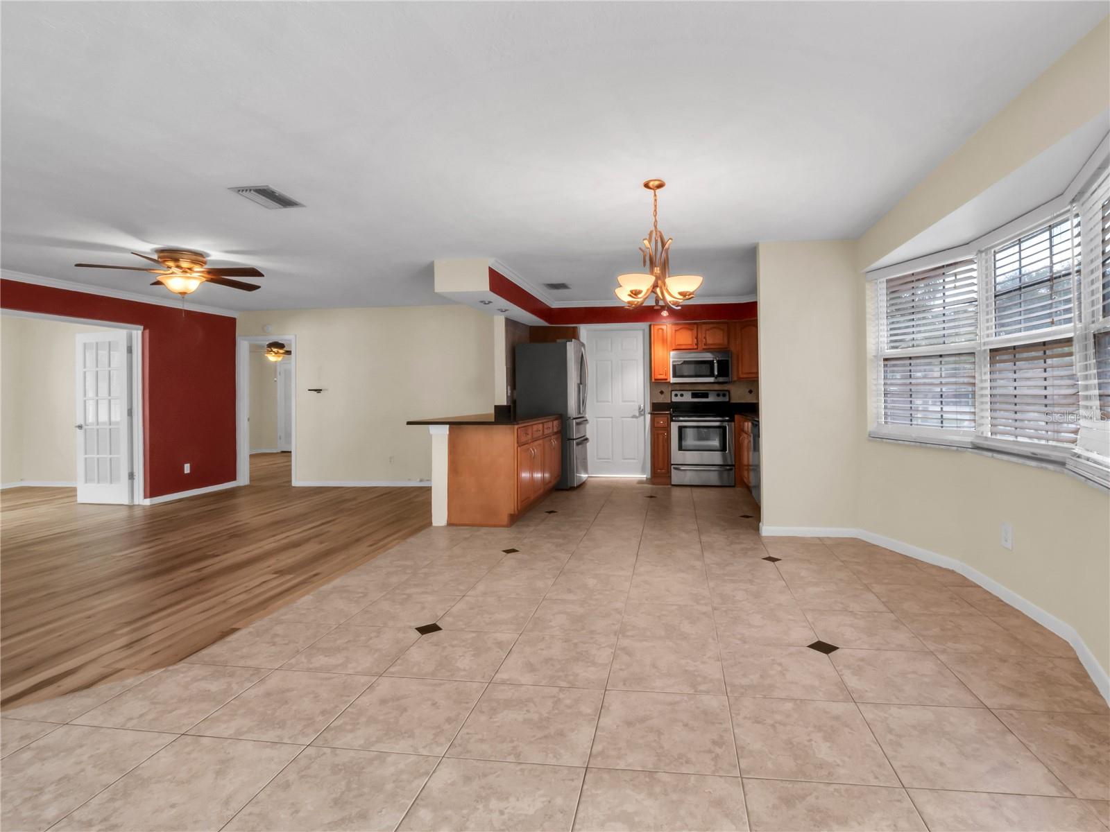 14331 Apache Ave Property Photo 9