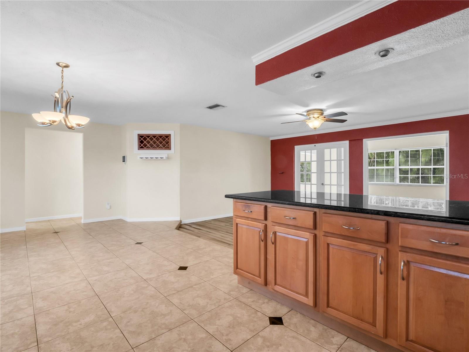 14331 Apache Ave Property Photo 11