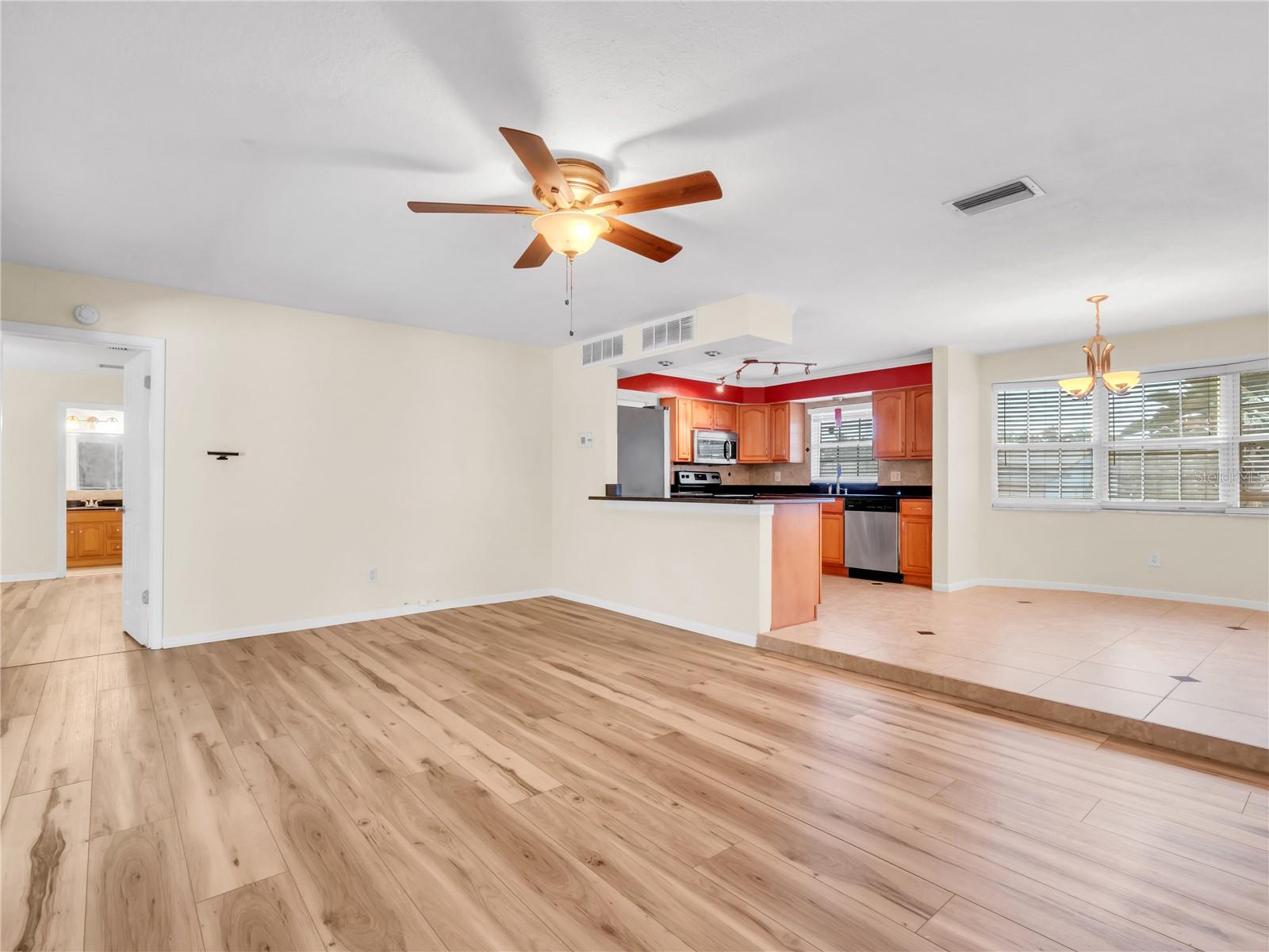 14331 Apache Ave Property Photo 12