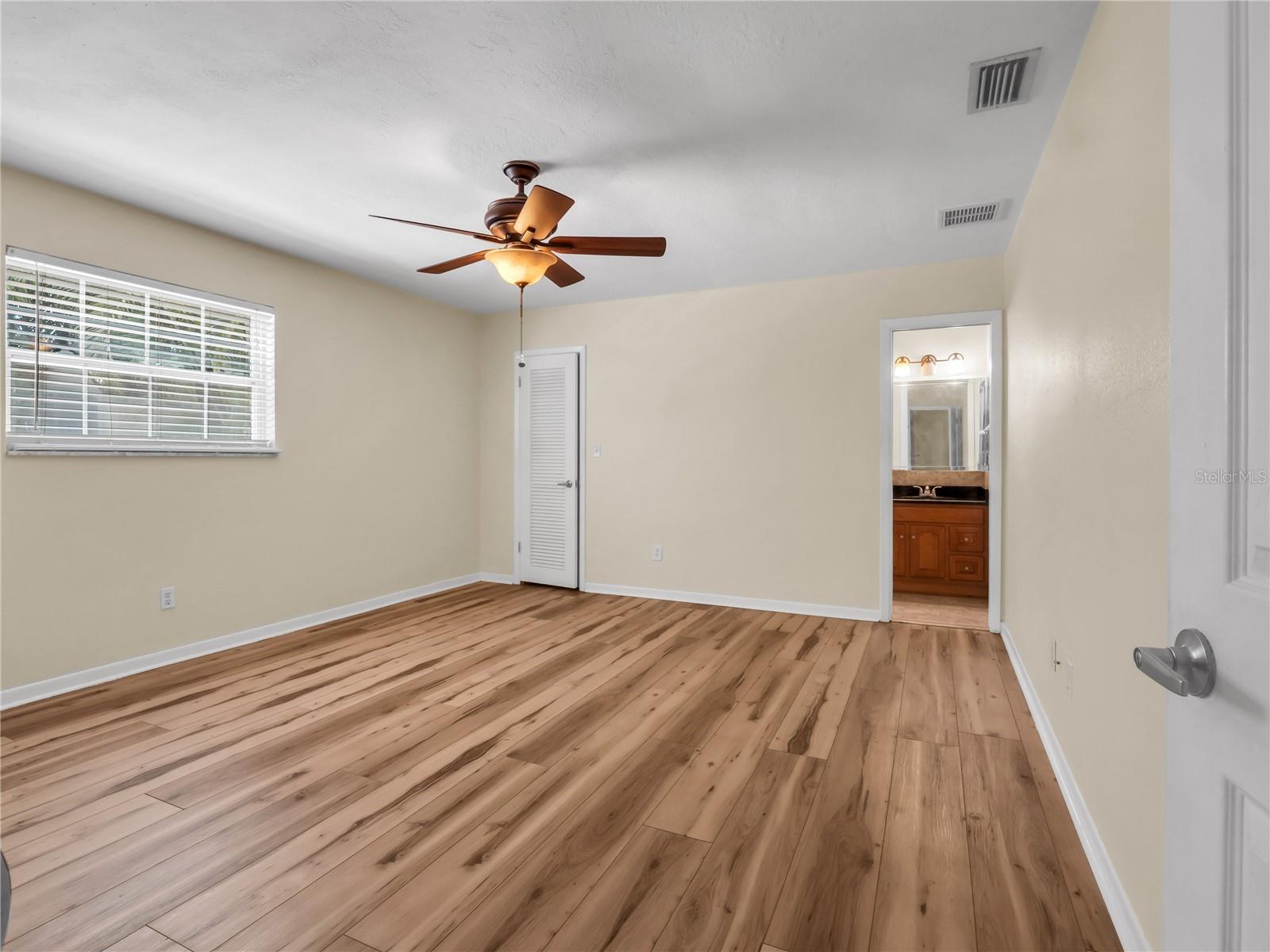 14331 Apache Ave Property Photo 13