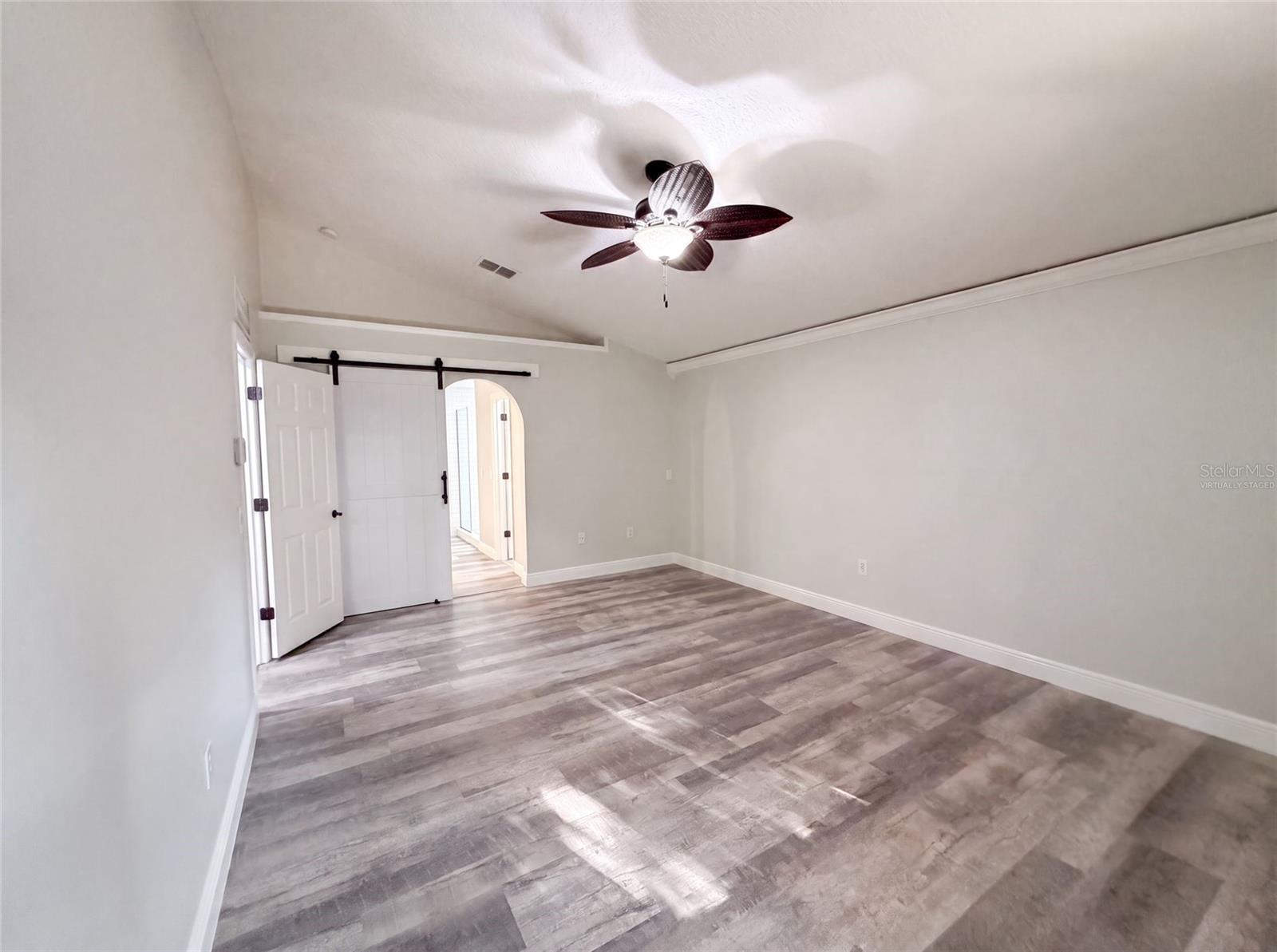 106 Cabrillo Dr Property Photo 4