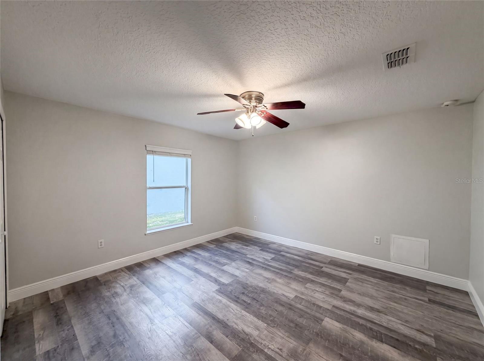 106 Cabrillo Dr Property Photo 18