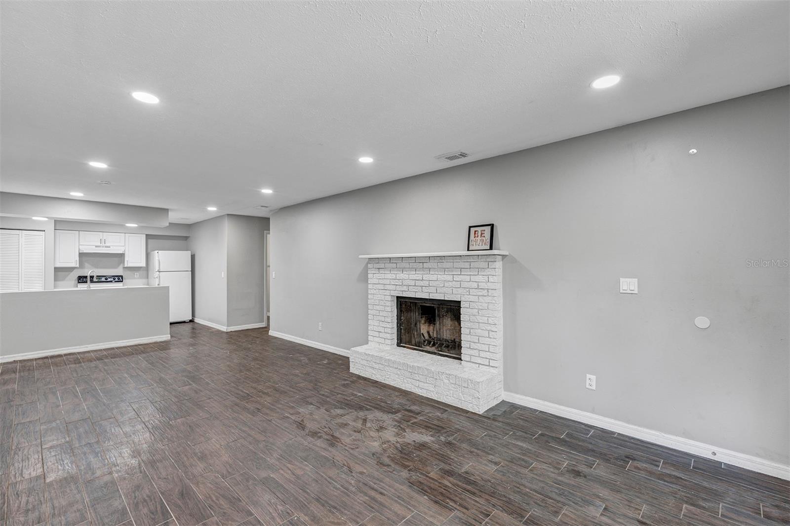 3990 Se 17th Ct #b Property Photo 4