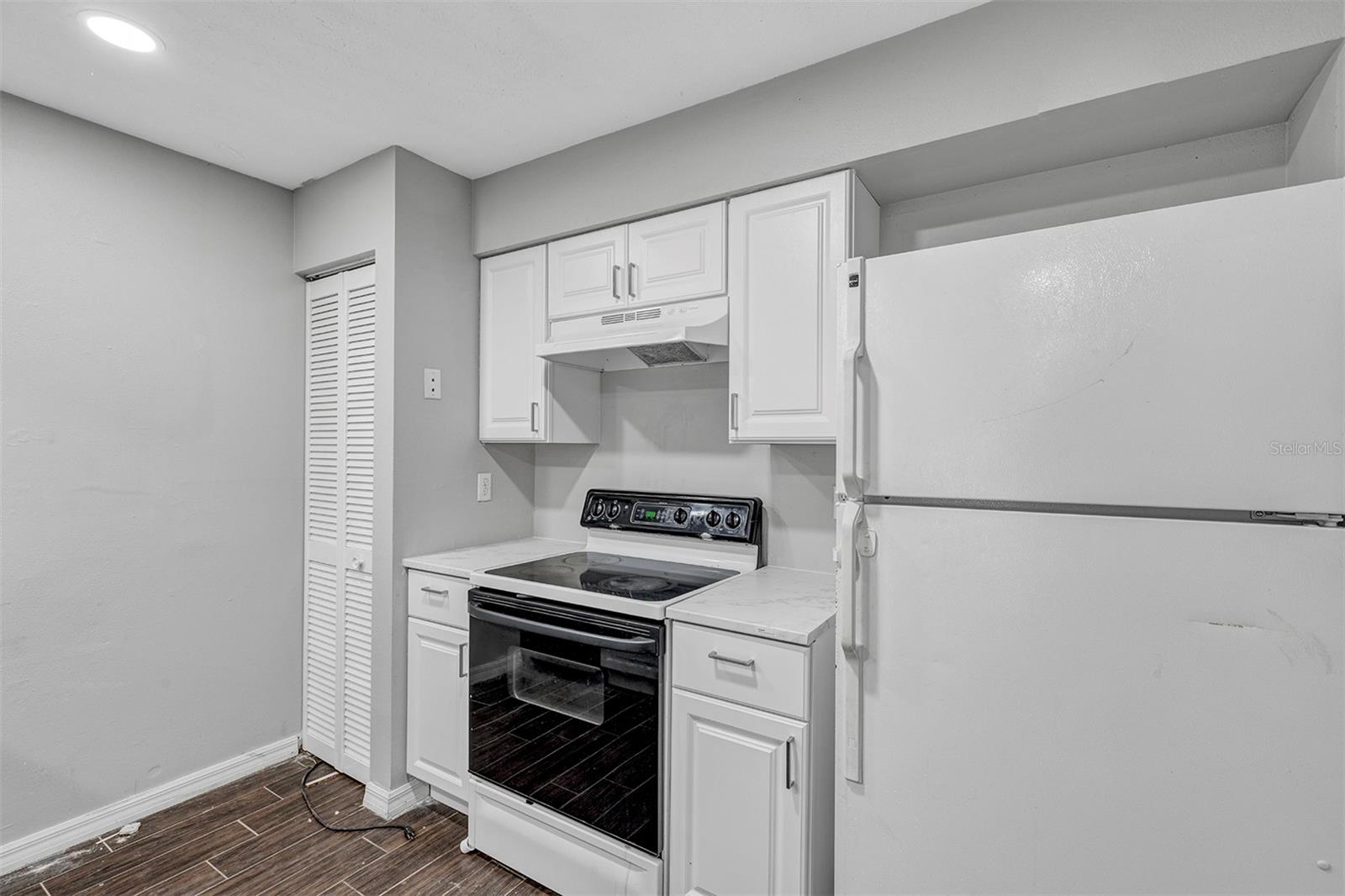 3990 Se 17th Ct #b Property Photo 14