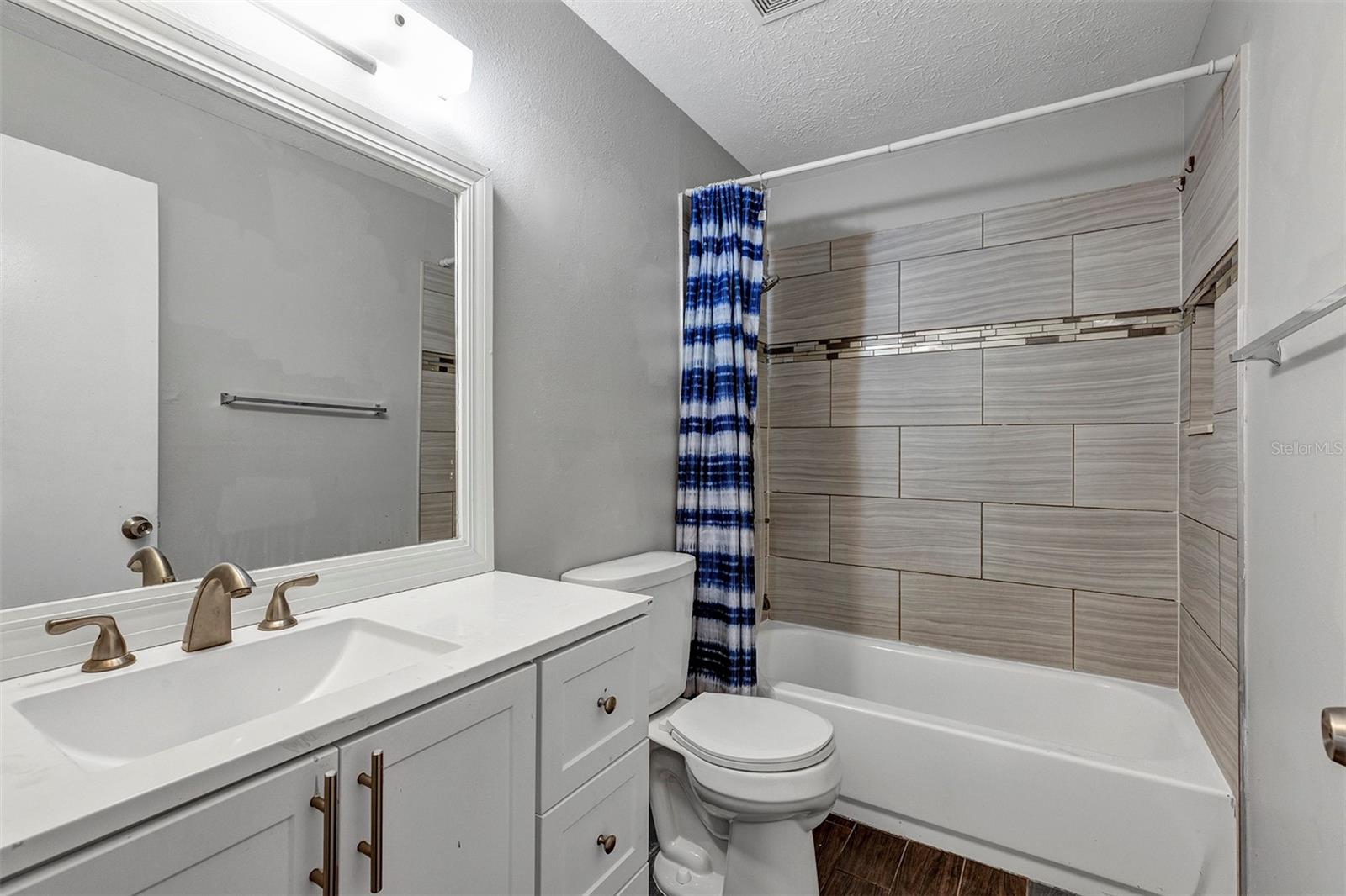 3990 Se 17th Ct #b Property Photo 16