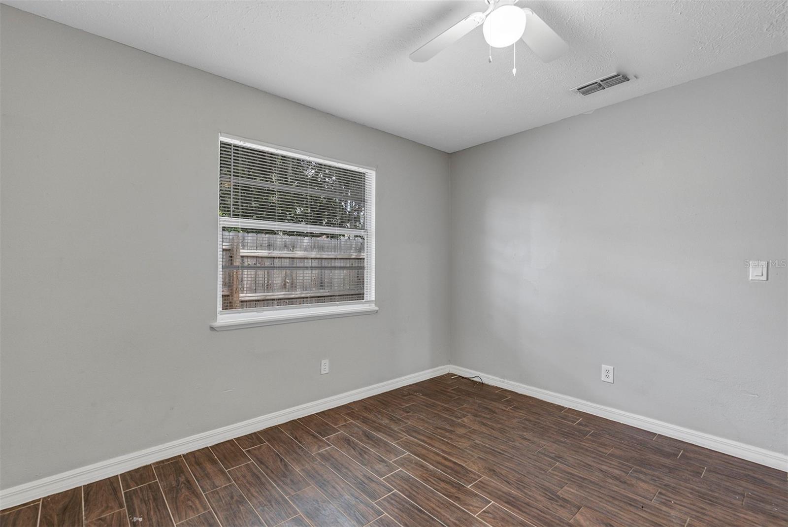 3990 Se 17th Ct #b Property Photo 28