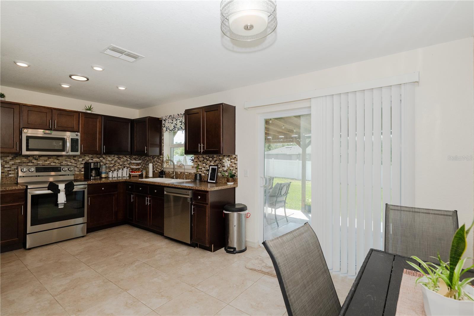 263 Emerald Rd Property Photo 45